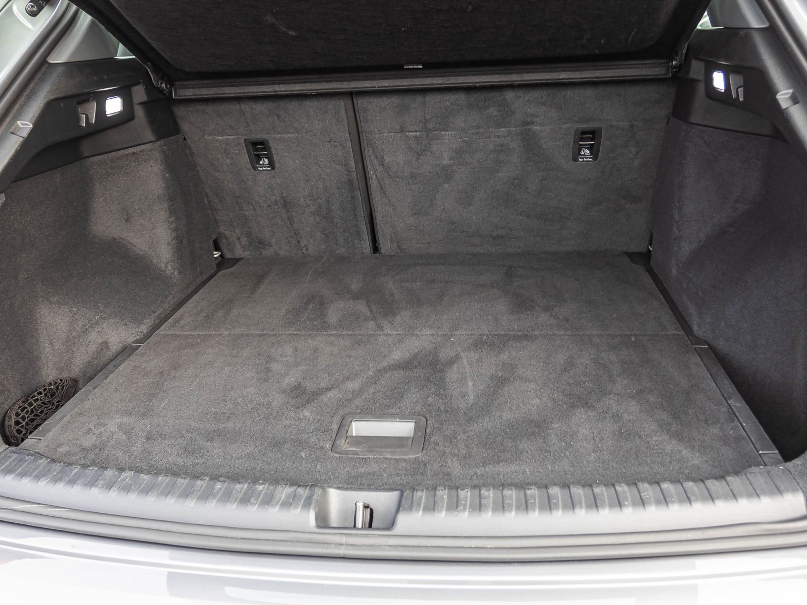 Audi Q4 e-tron S line 40 Navi LED Standklima ACC AHK