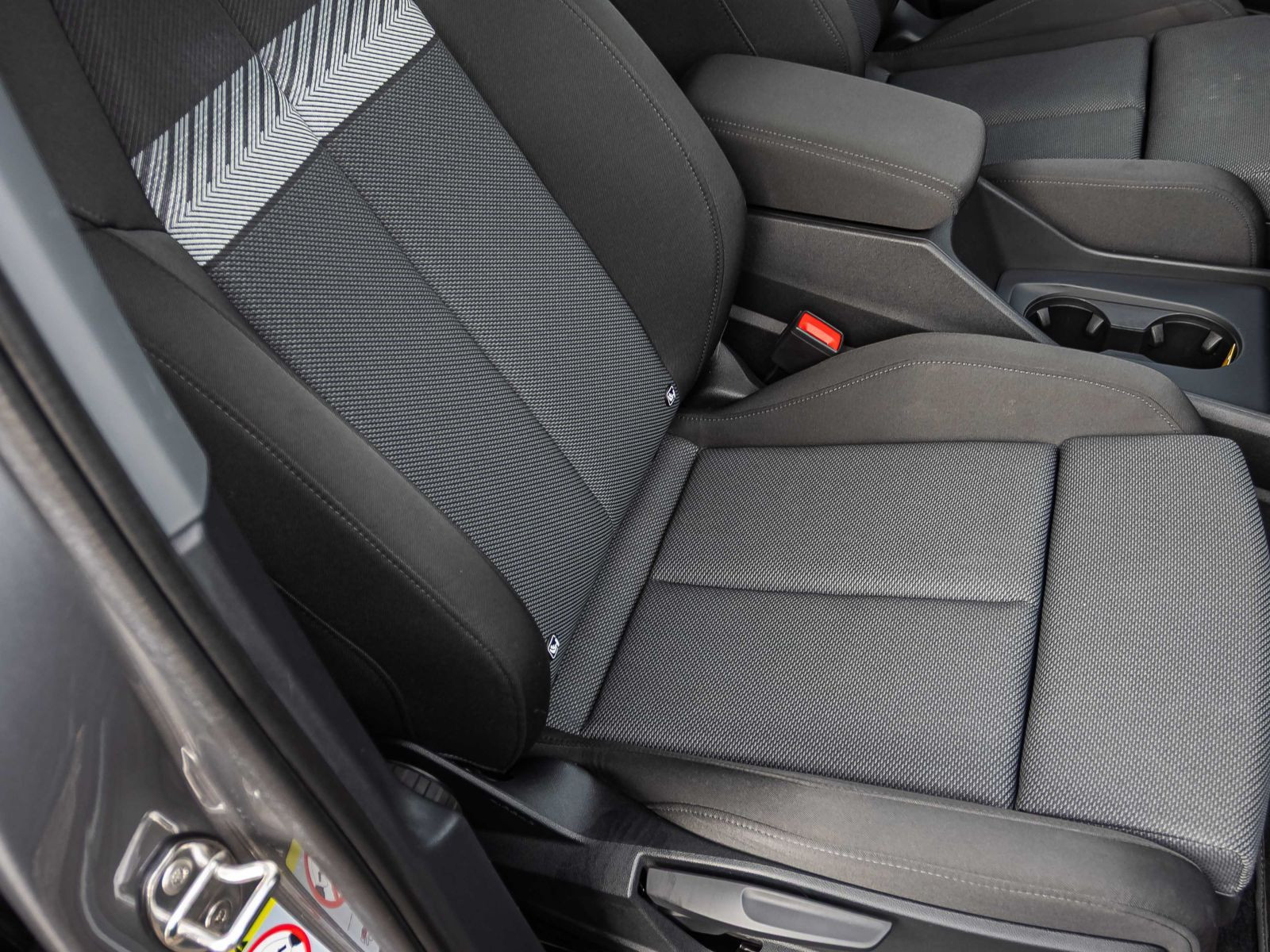 Audi Q4 e-tron S line 40 Navi LED Standklima ACC AHK