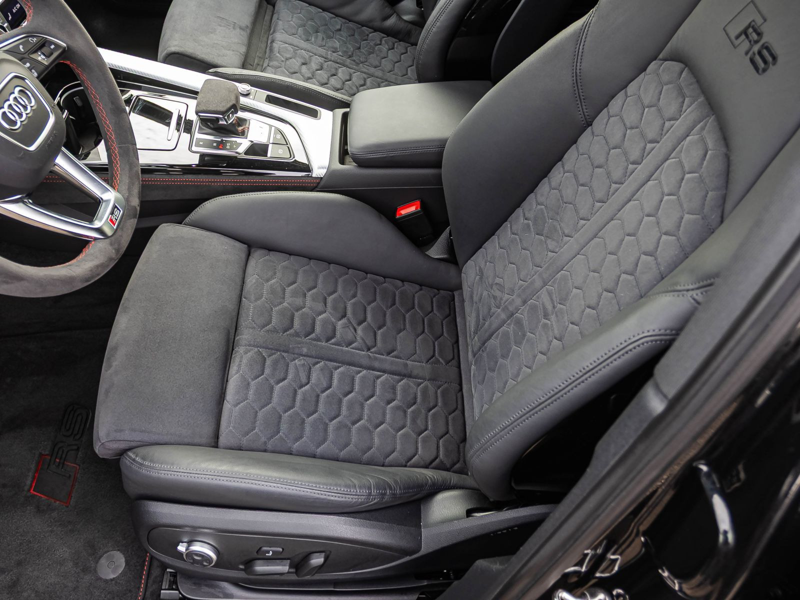 Audi RS 4 Avant competition Navi Matrix HuD B&O CarPlay ACC AHK