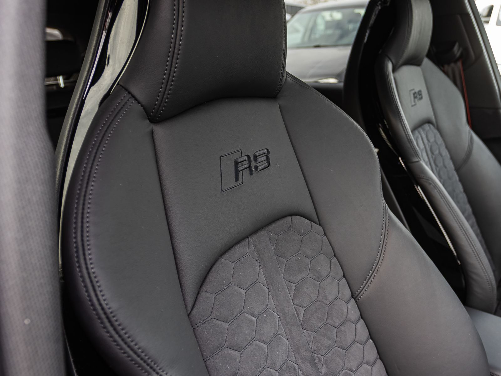 Audi RS 4 Avant competition Navi Matrix HuD B&O CarPlay ACC AHK