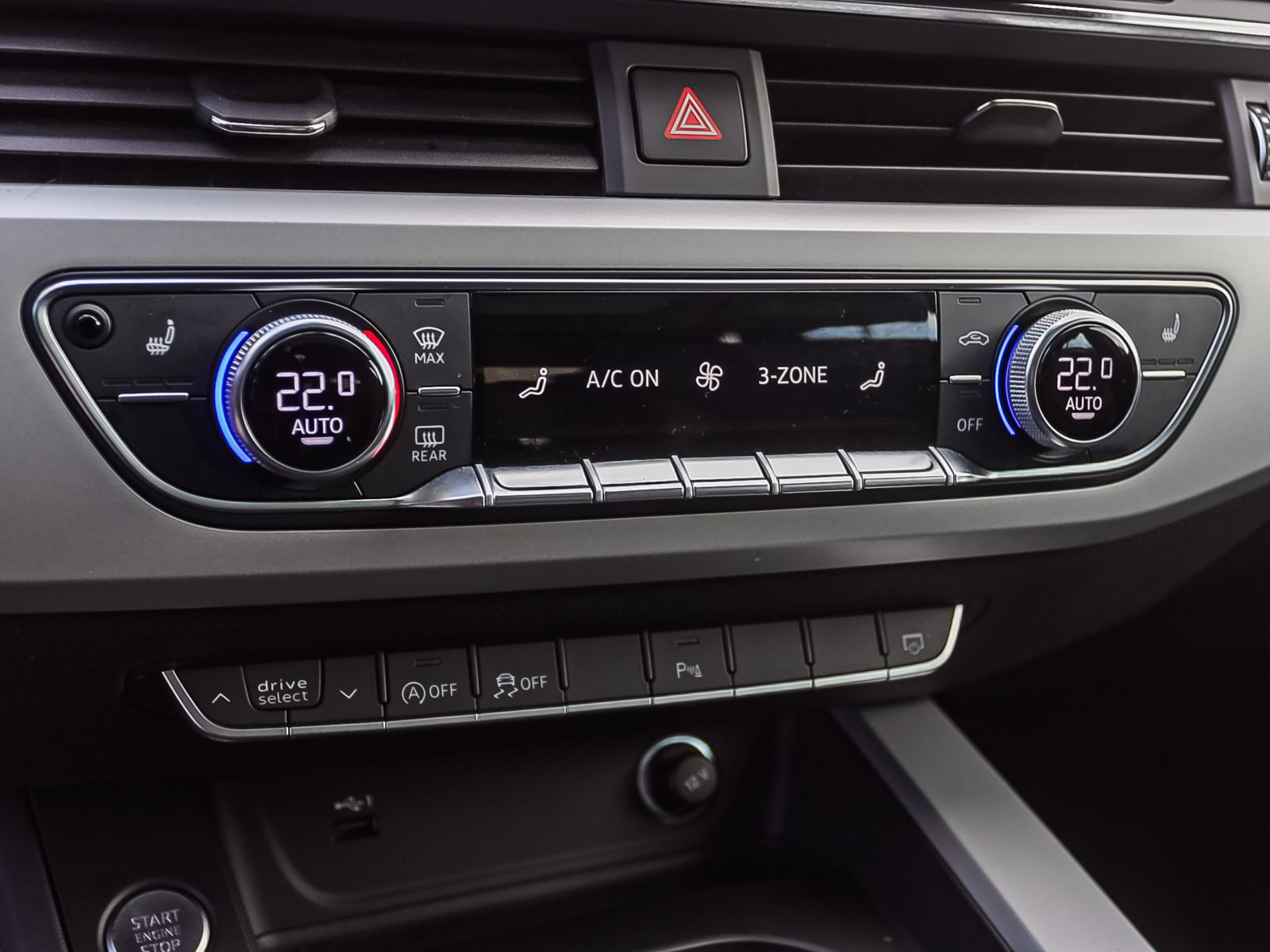 Audi A4 Avant S line 40TDI Navi Matrix Panorama ACC AHK