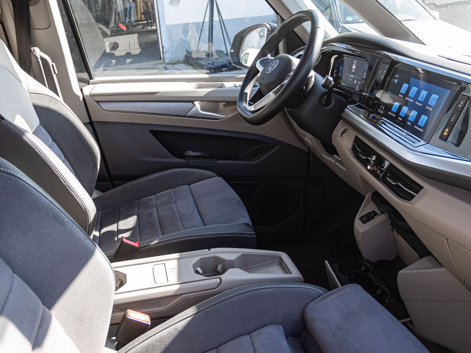 Volkswagen Multivan 2.0 TSI DSG LÜ "Life" ACC HuD EPH DCC