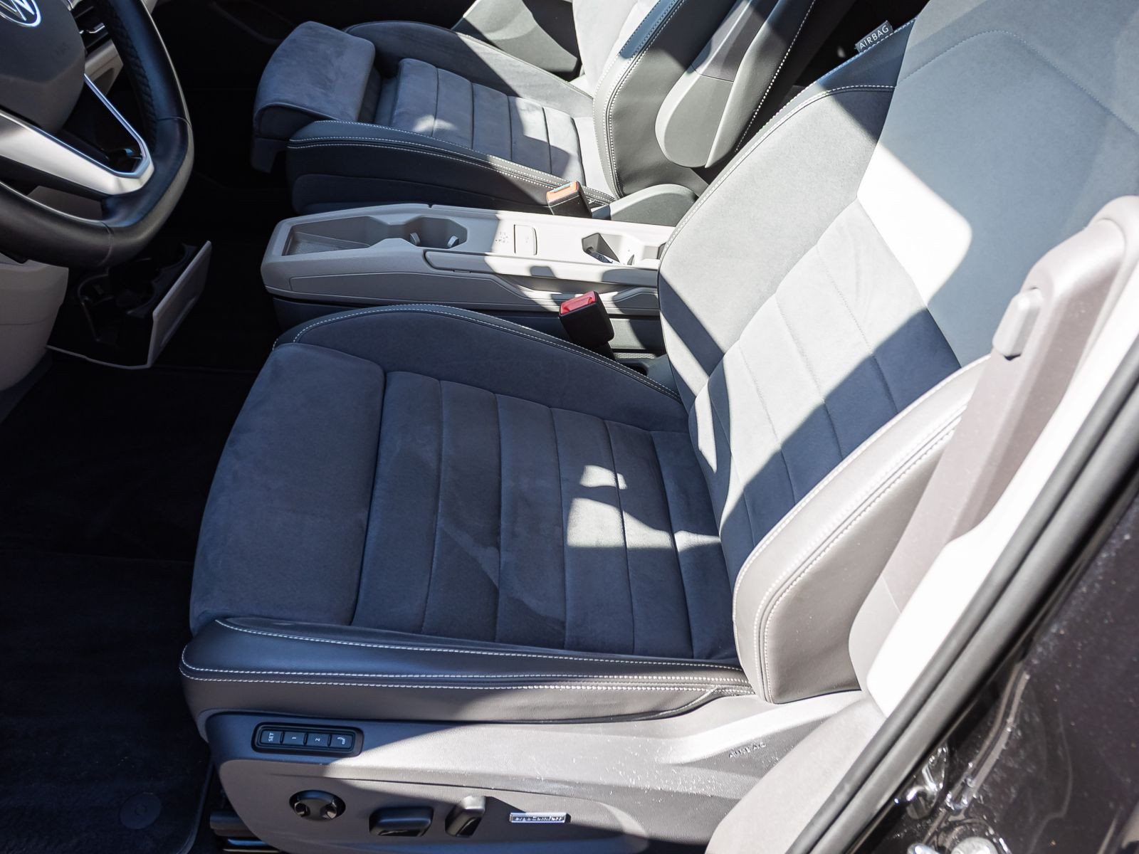 Volkswagen Multivan 2.0 TSI DSG LÜ "Life" ACC HuD EPH DCC