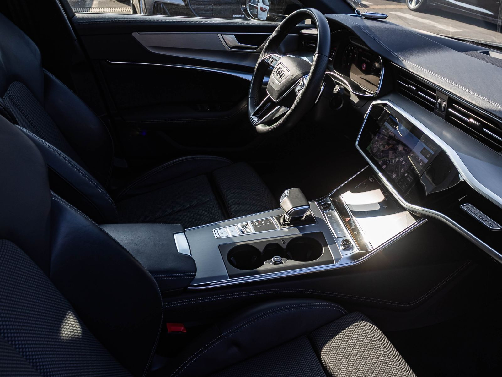 Audi A6 Avant S line 55TFSI qu Navi Matrix Standhzg ACC