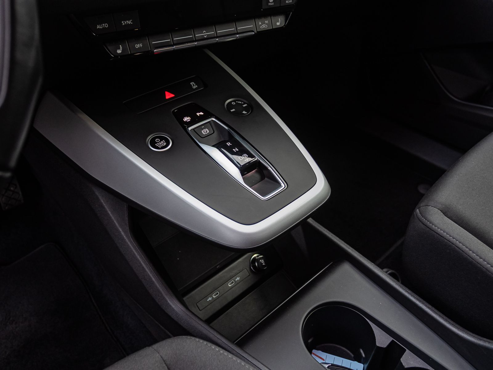 Audi Q4 e-tron 35 LED Standklima GRA EPH DAB