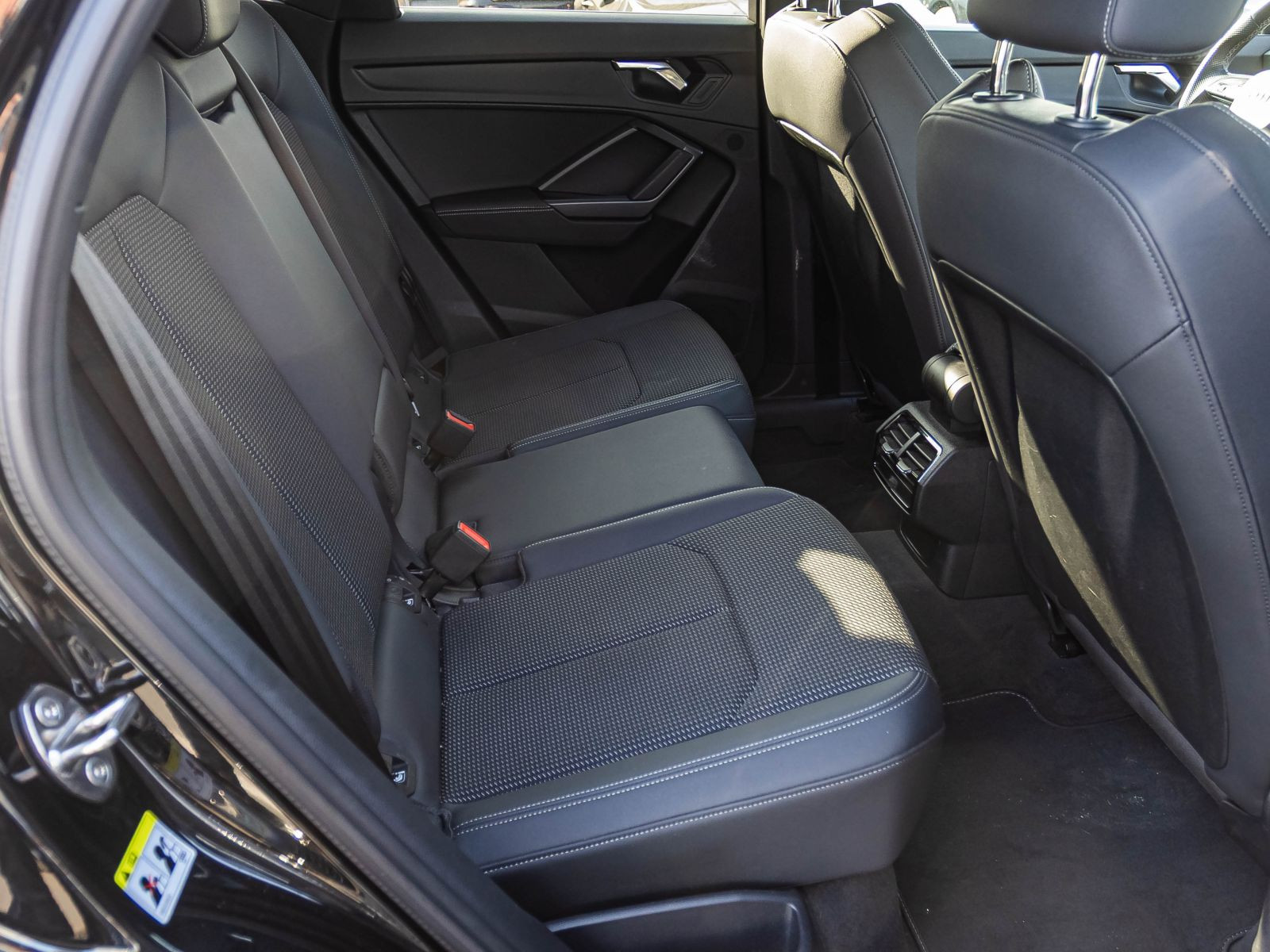 Audi Q3 Sportback S line 45TFSIe Navi LED EPH DAB