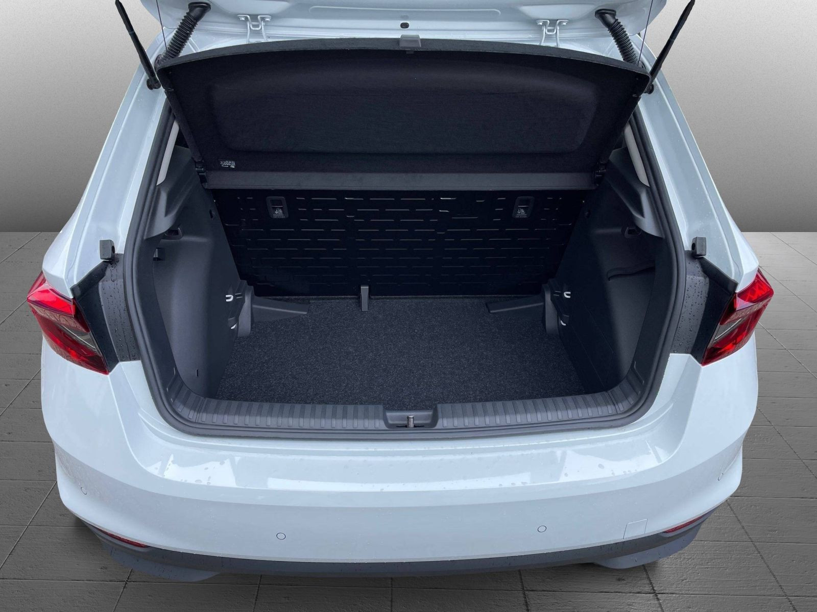 Skoda Fabia Essence 1,0 MPI 59 kW 5-Gang-Schaltgetriebe