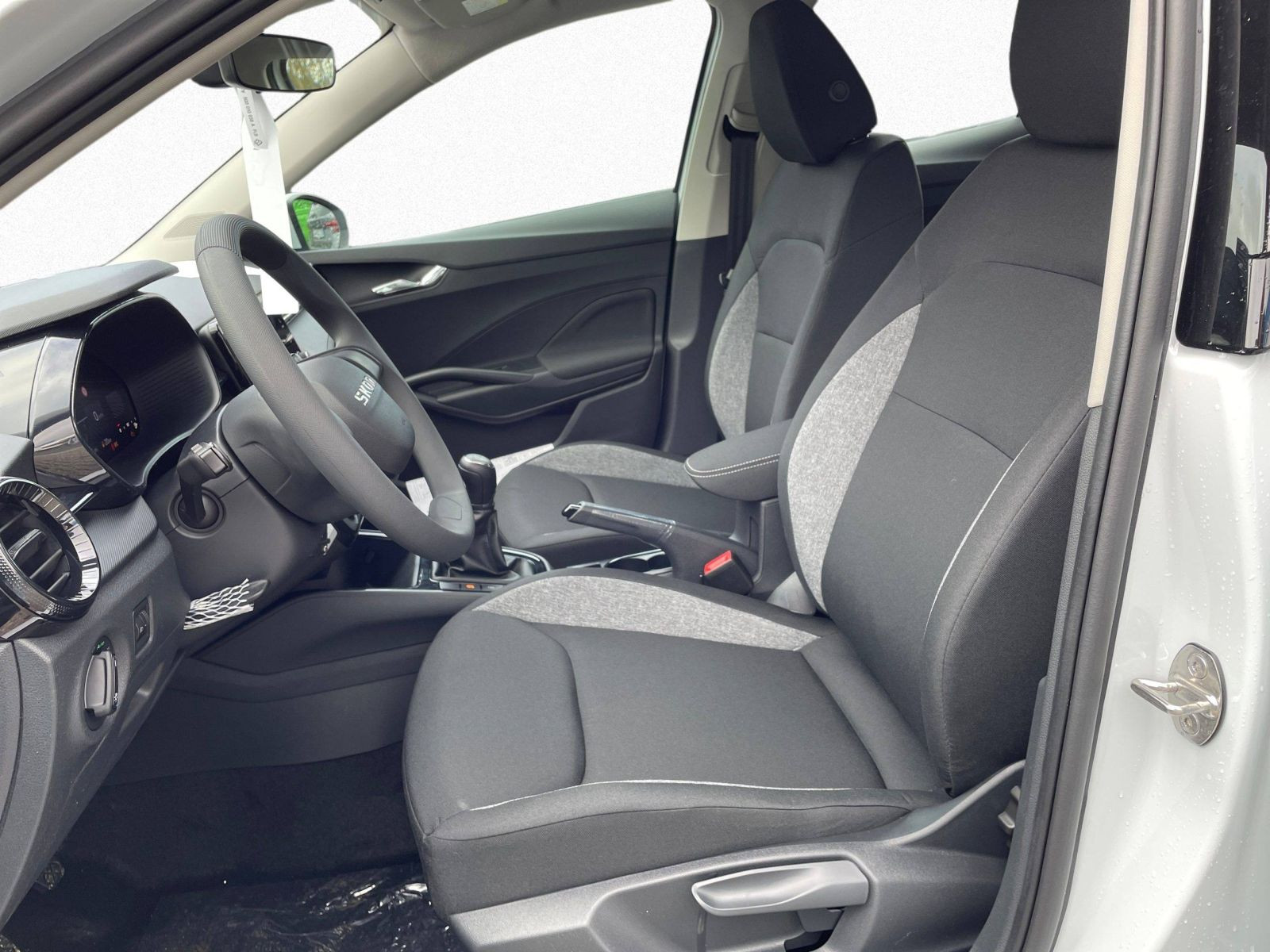 Skoda Fabia Essence 1,0 MPI 59 kW 5-Gang-Schaltgetriebe