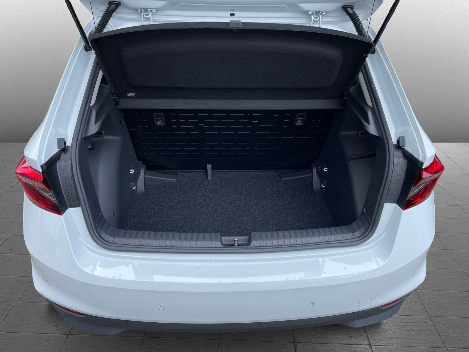 Skoda Fabia Essence 1,0 MPI 59 kW 5-Gang-Schaltgetriebe