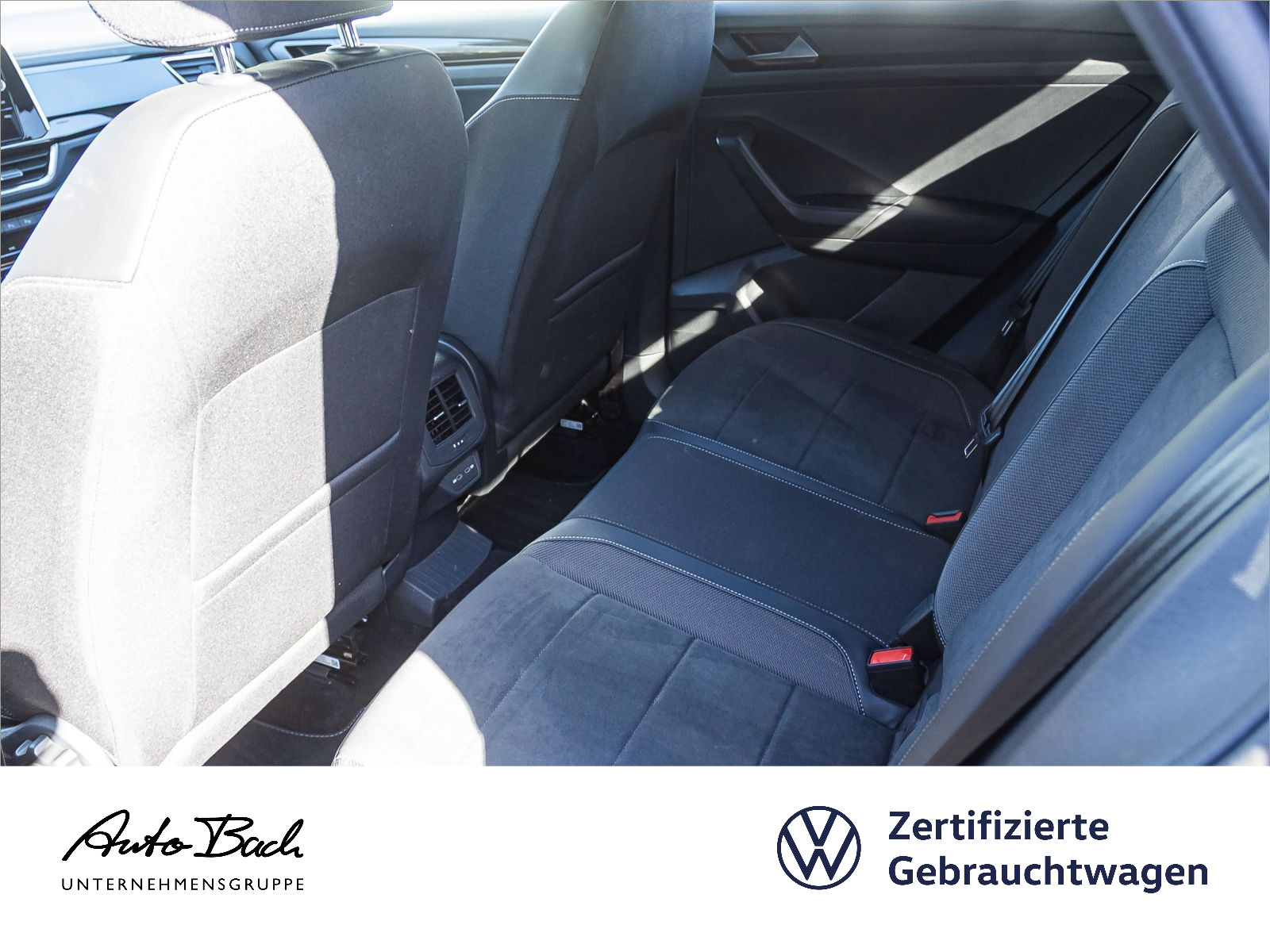 Volkswagen T-ROC 1.5 TSI DSG R-Line, AHK, Navi, LED, Rückfahrkamera, App-Connect