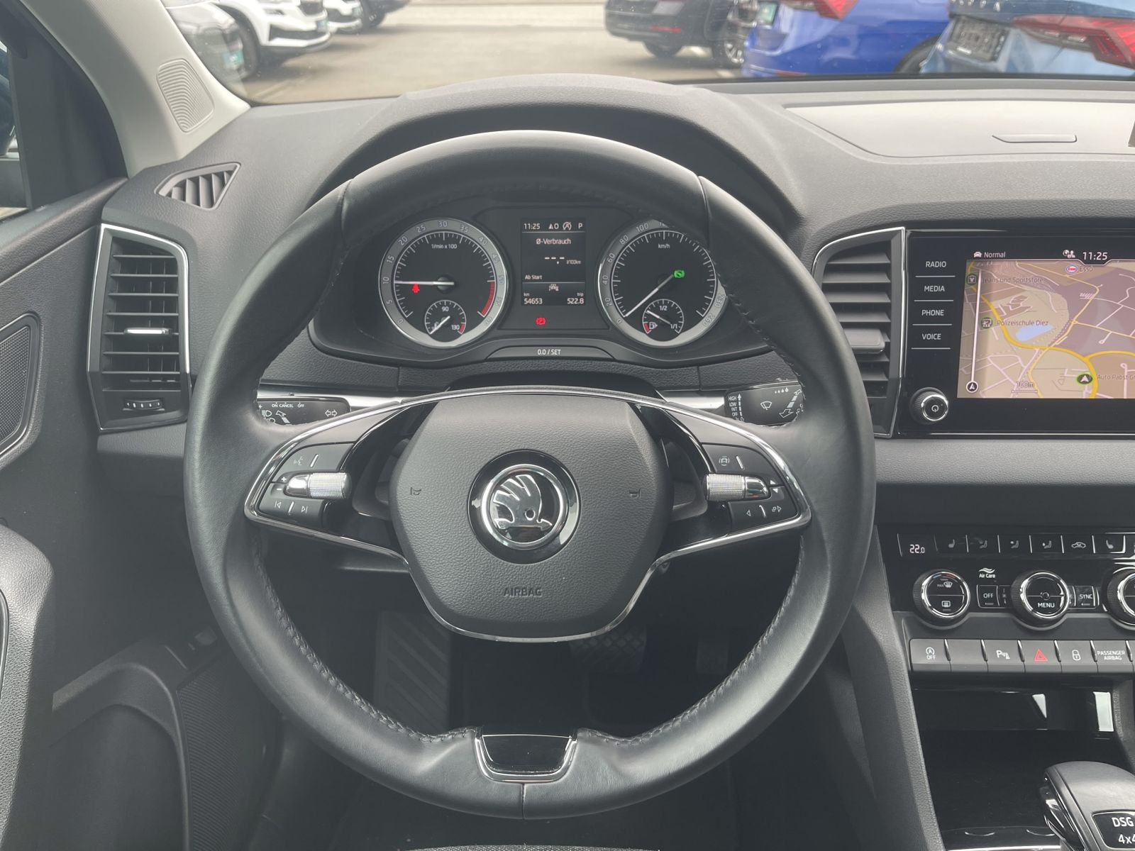 Skoda Karoq Clever 2.0 TDI Navi LED DSG EPH GRA CarPlay