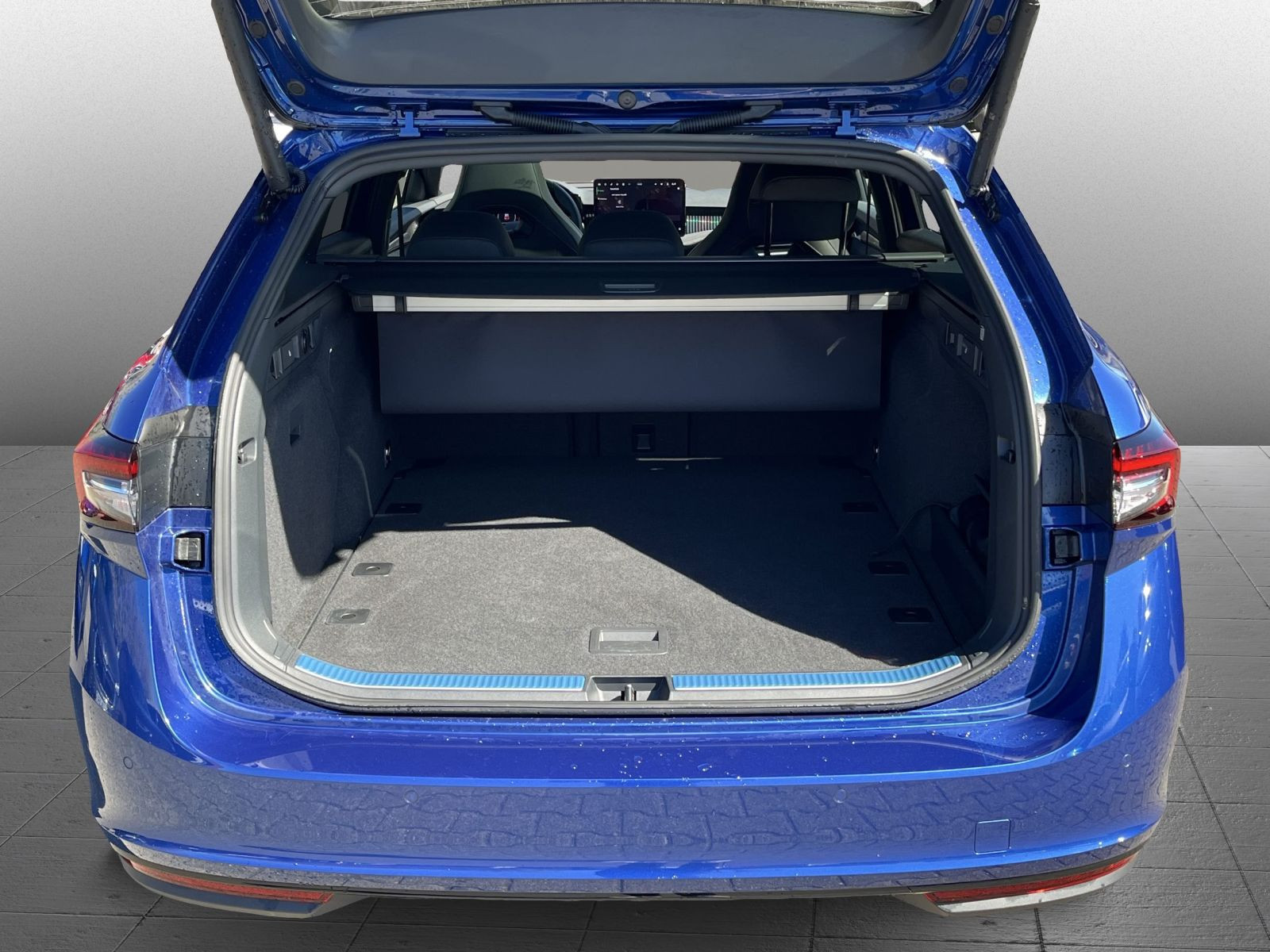 Skoda Superb Combi Sportline 2,0 TDI DSG 4x4 ACC AHK