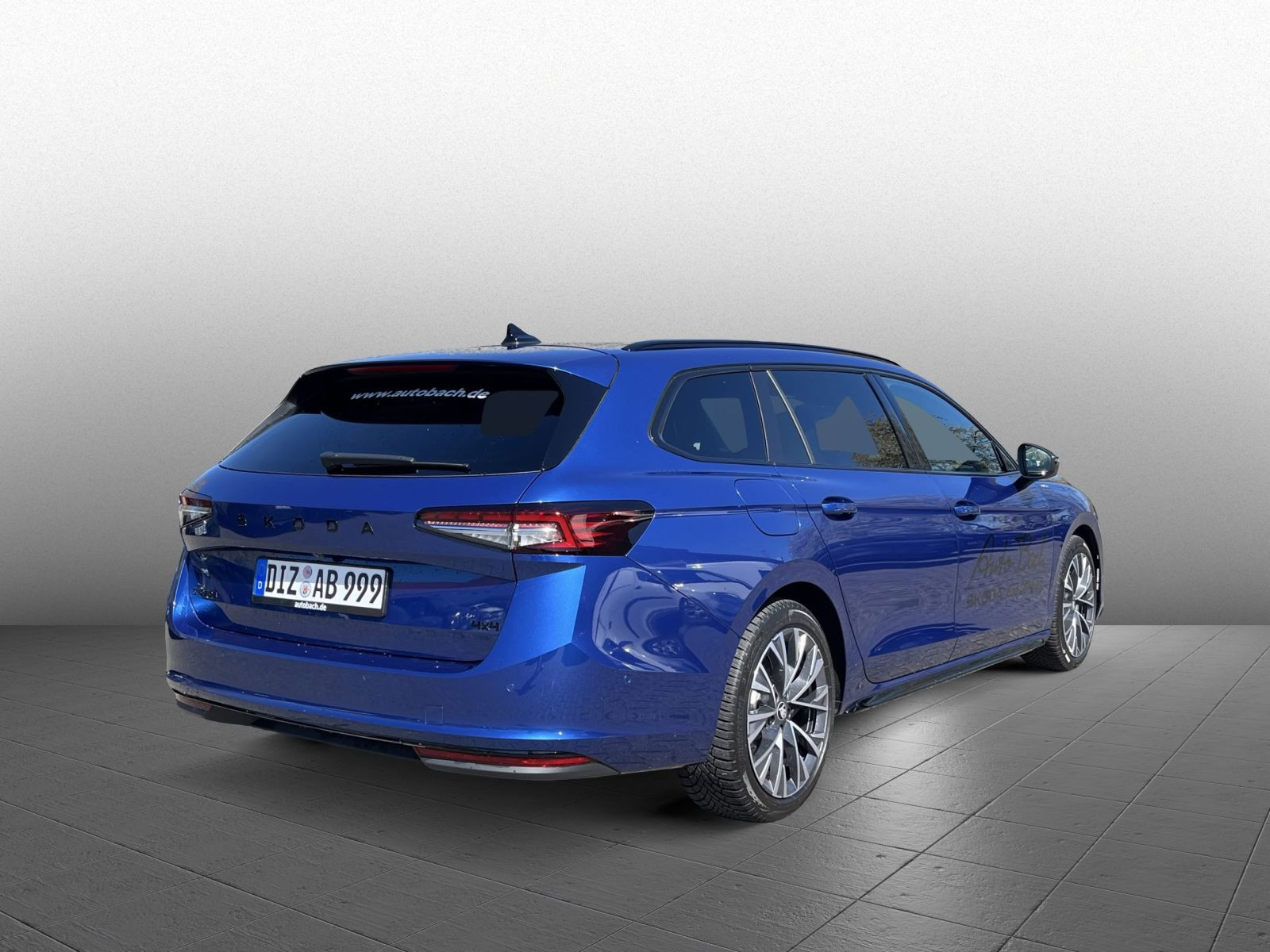 Skoda Superb Combi Sportline 2,0 TDI DSG 4x4 ACC AHK