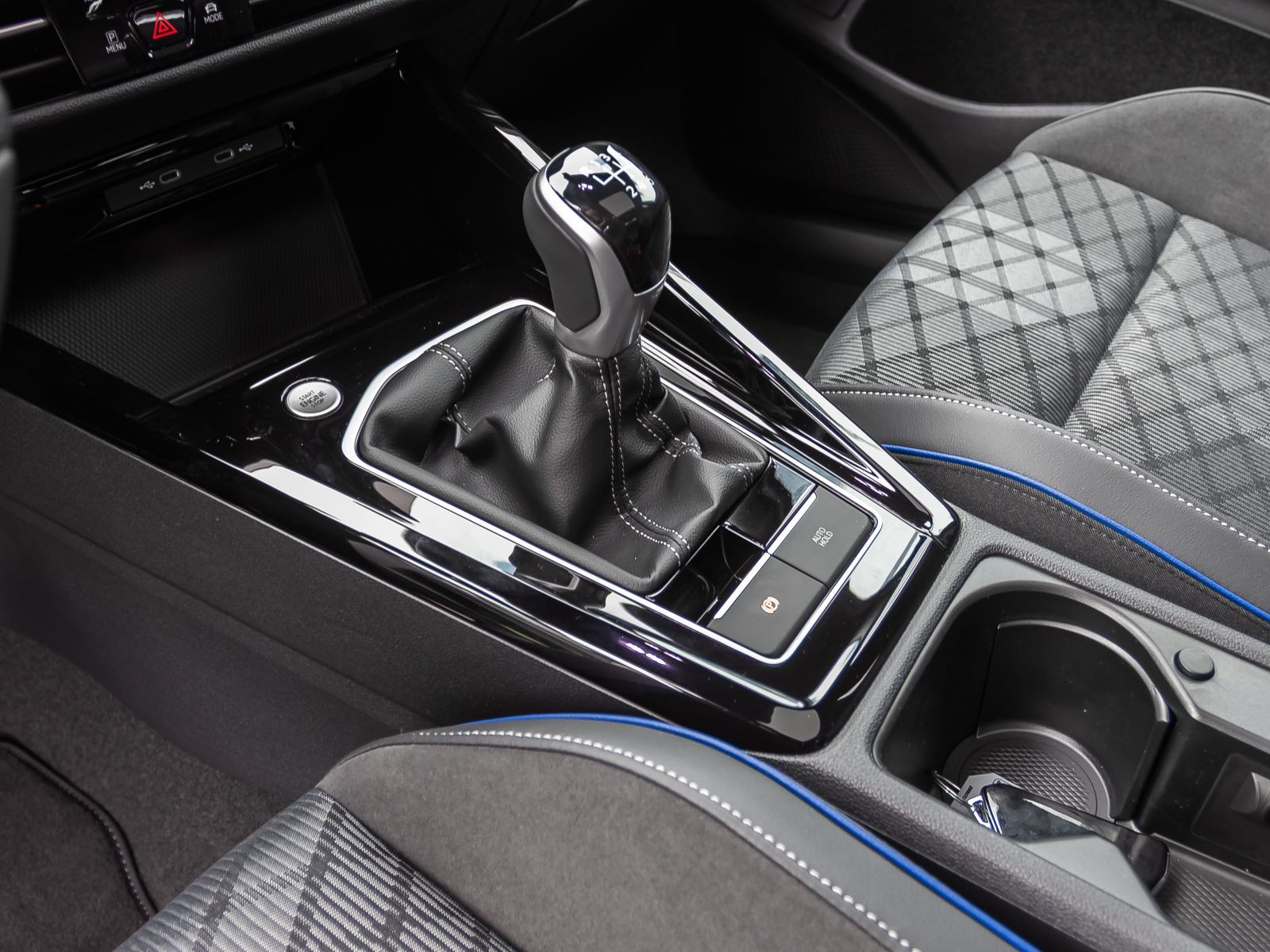Volkswagen Golf VIII R-Line 1.5TSI Navi LED HuD Panorama ACC