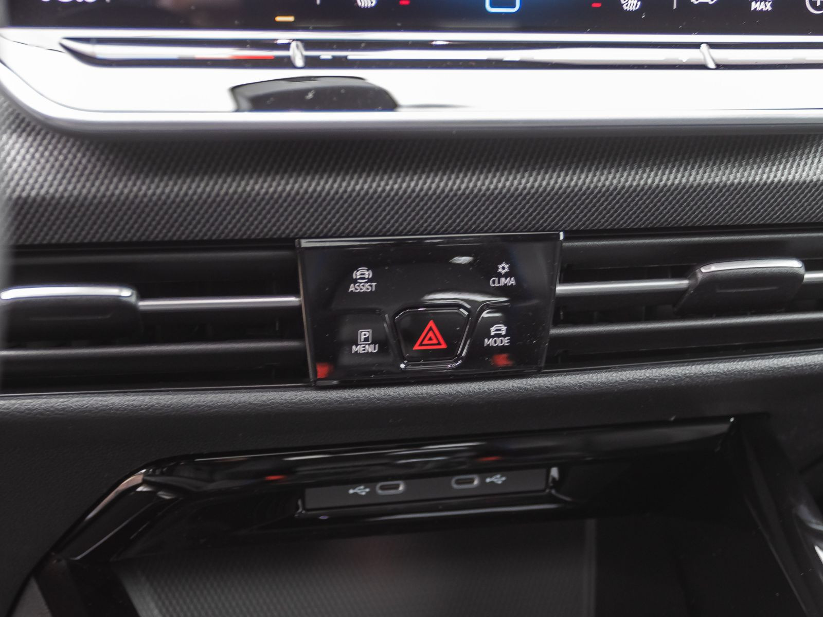 Volkswagen Golf VIII R-Line 1.5TSI Navi LED HuD Panorama ACC