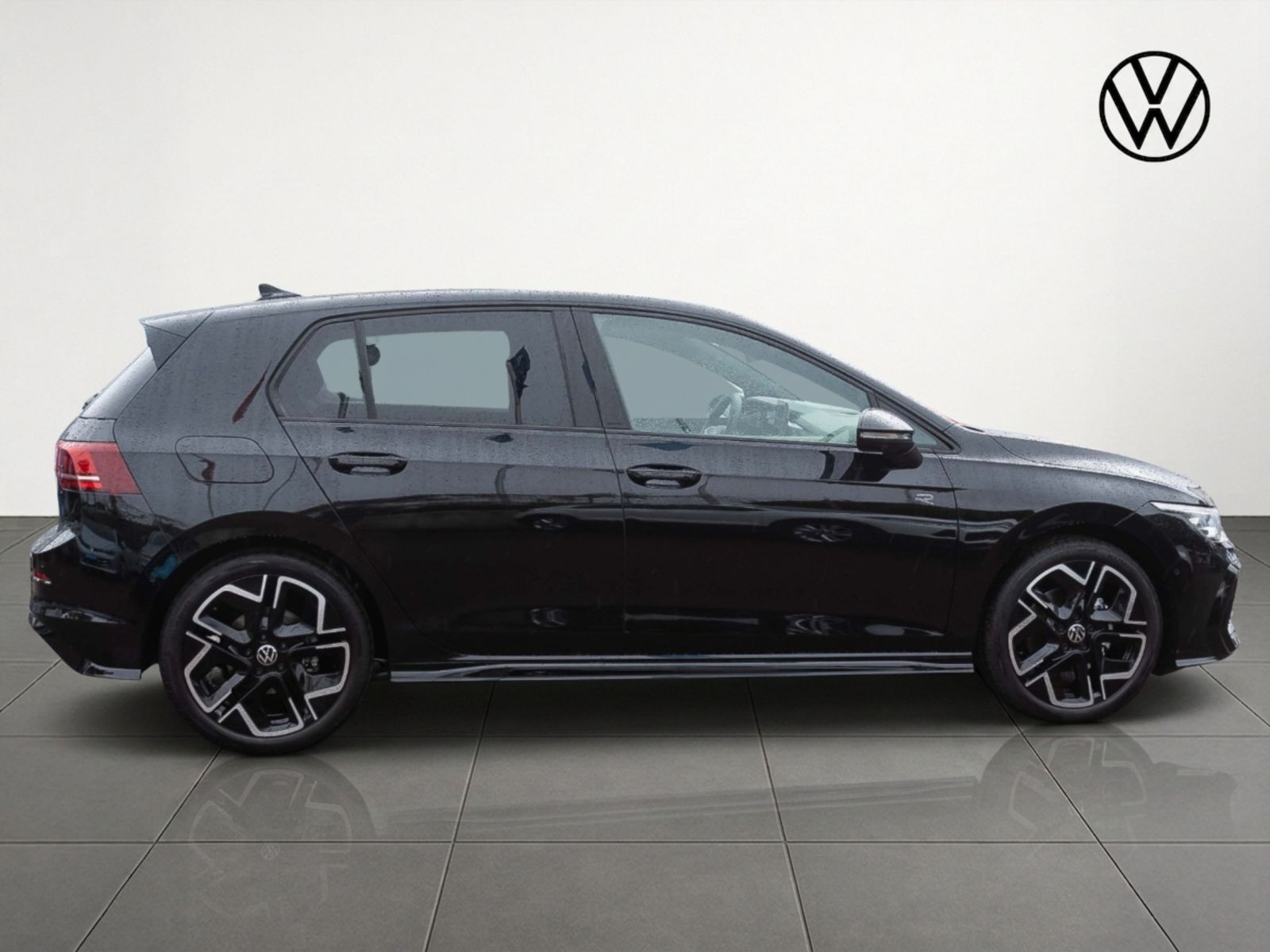 Volkswagen Golf VIII R-Line 1.5TSI Navi LED HuD Panorama ACC