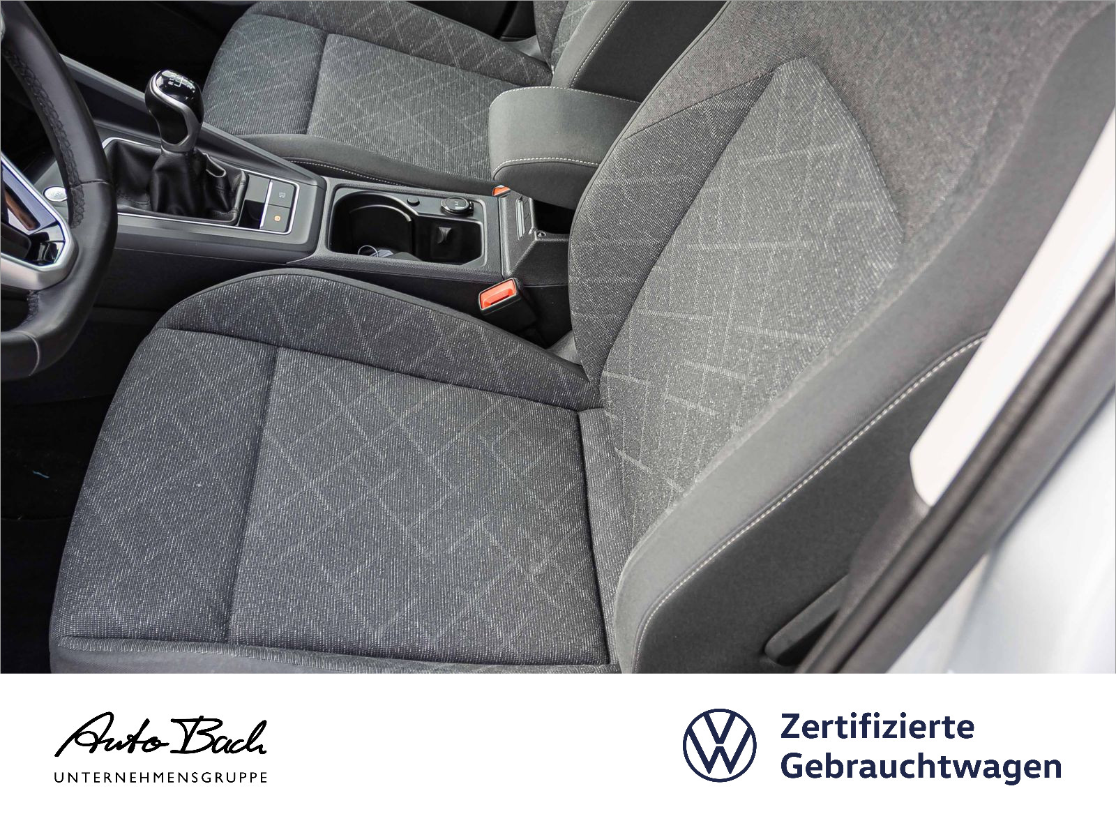 Volkswagen Golf VIII Life 1.5TSI Navi LED ACC CarPlay EPH