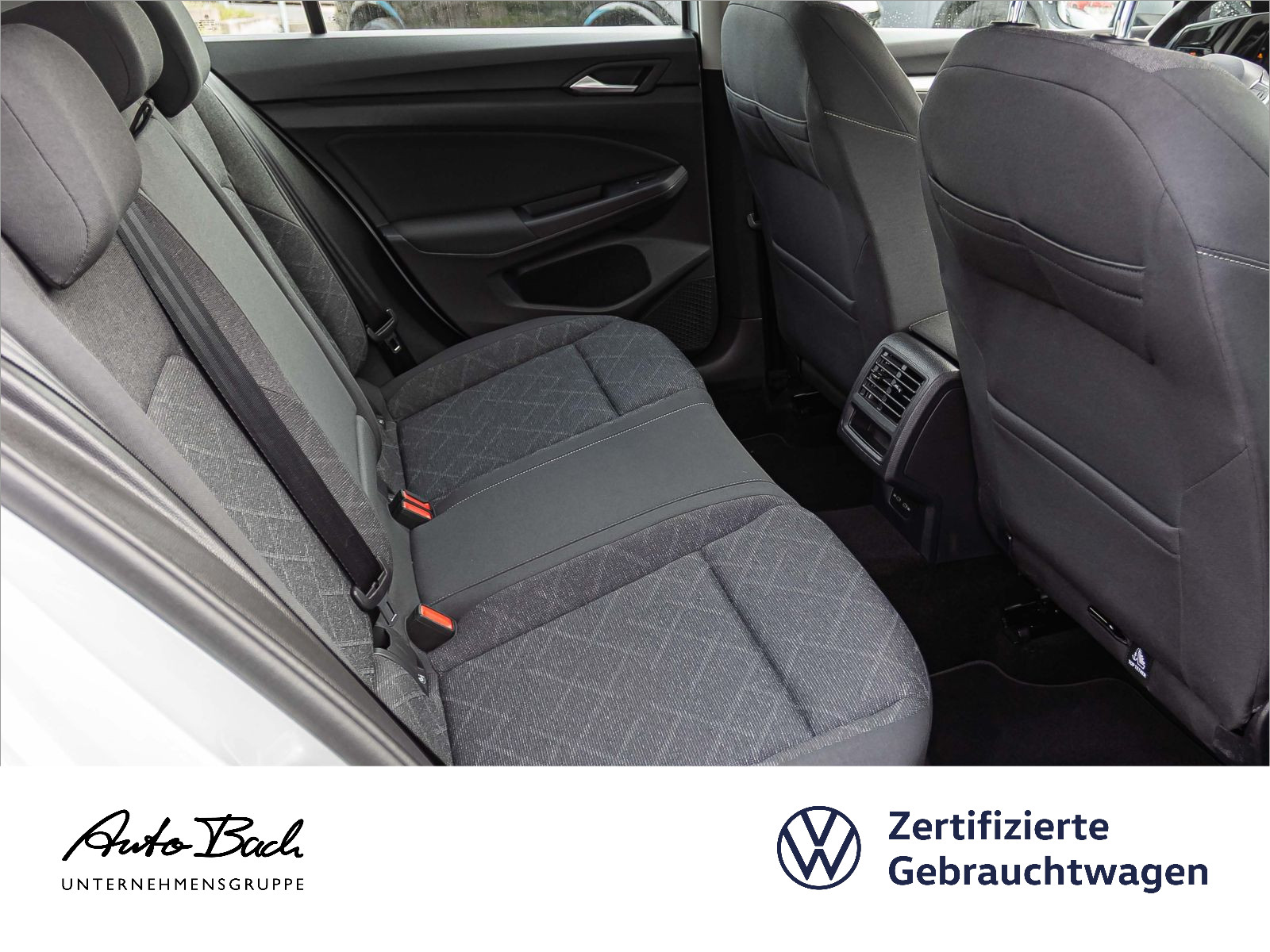 Volkswagen Golf VIII Life 1.5TSI Navi LED ACC CarPlay EPH