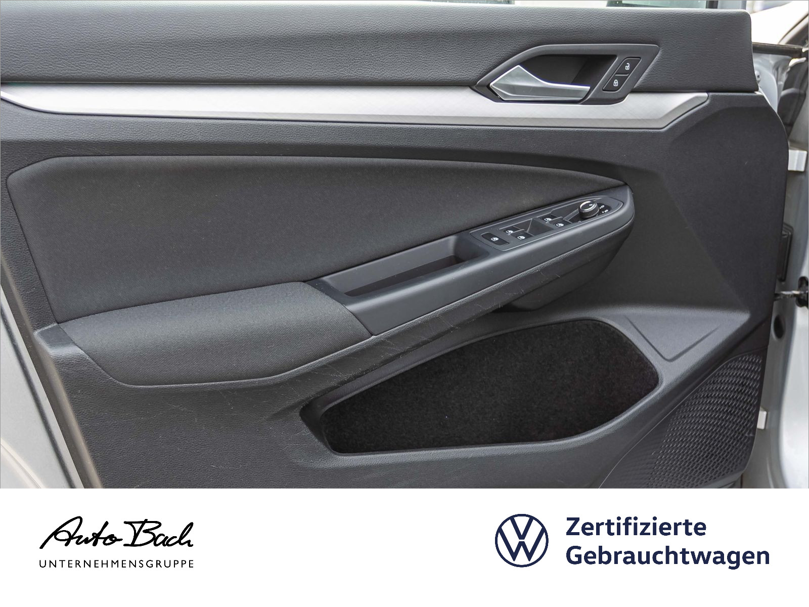 Volkswagen Golf VIII Life 1.5TSI Navi LED ACC CarPlay EPH