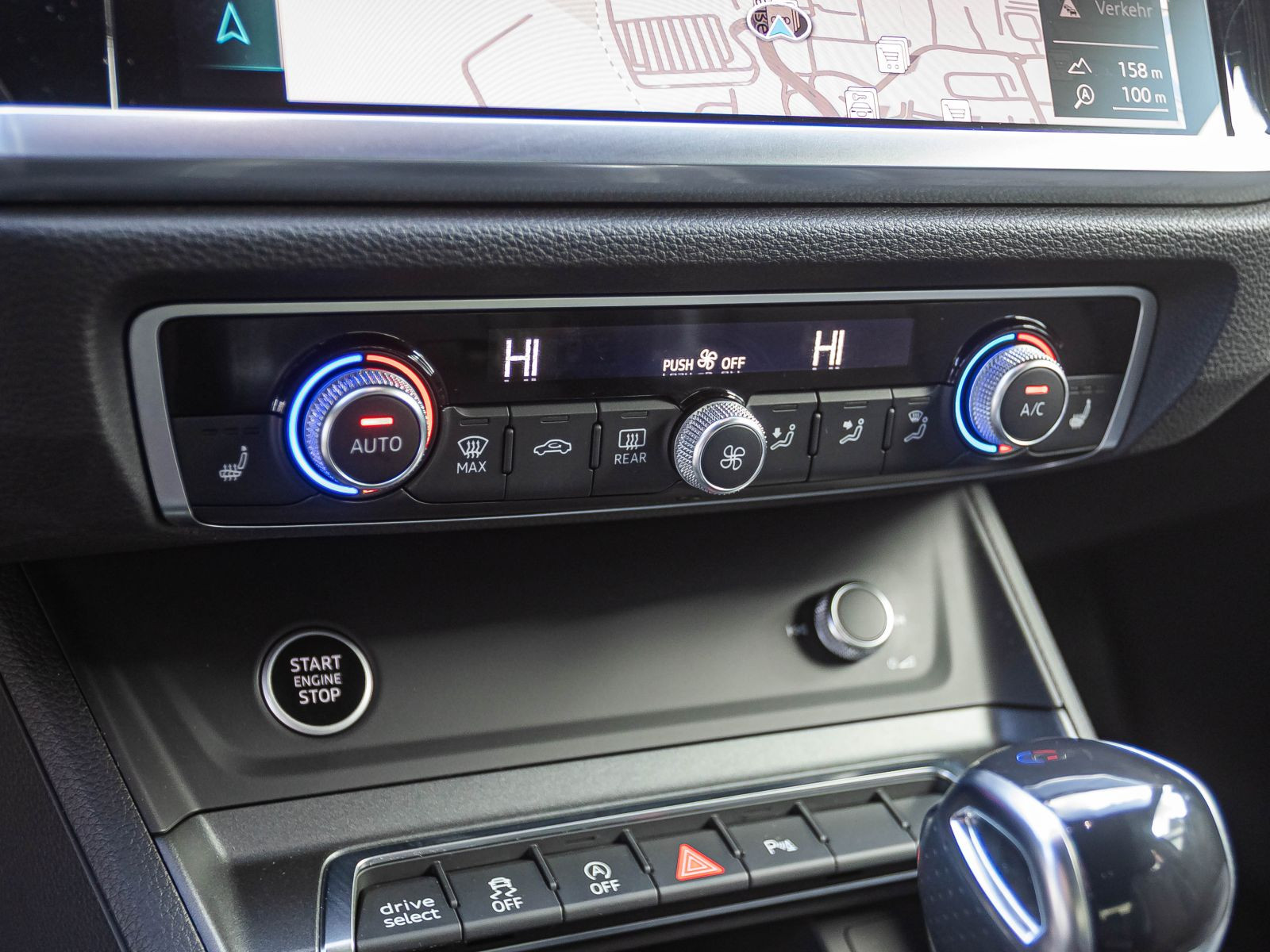 Audi Q3 S line 40TFSI qu Stronic Navi LED ACC CarPlay