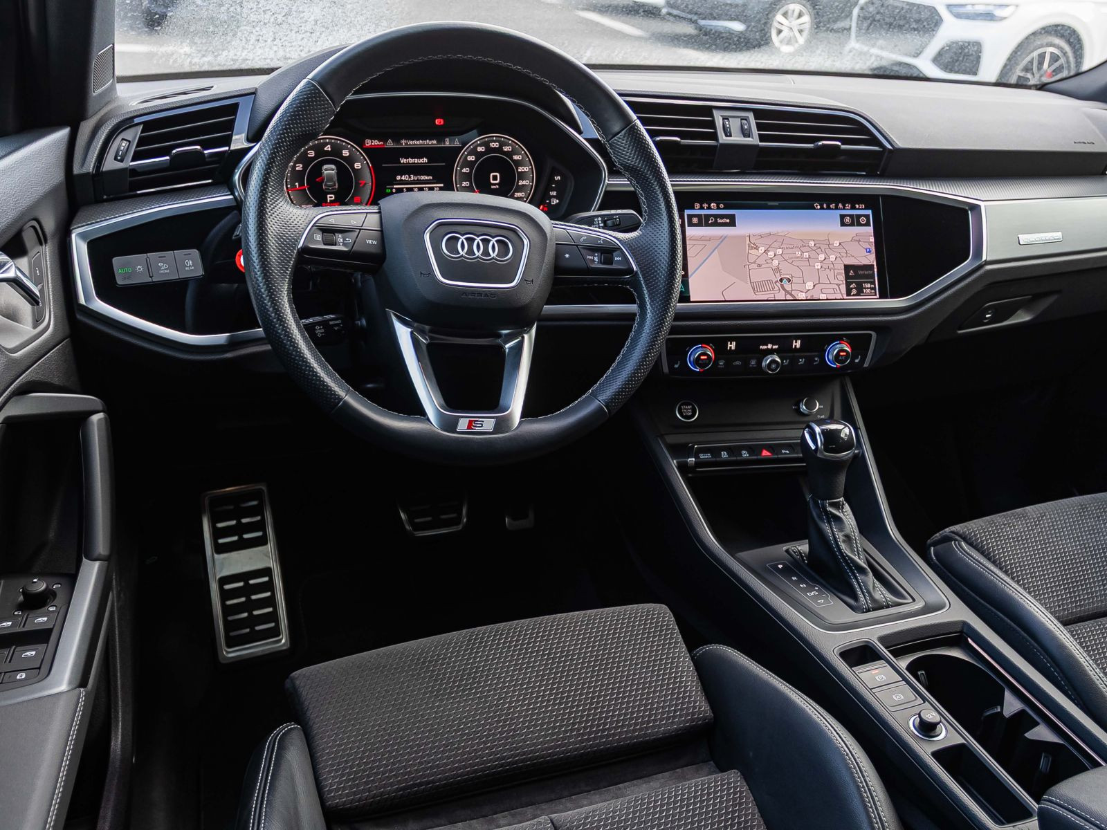 Audi Q3 S line 40TFSI qu Stronic Navi LED ACC CarPlay
