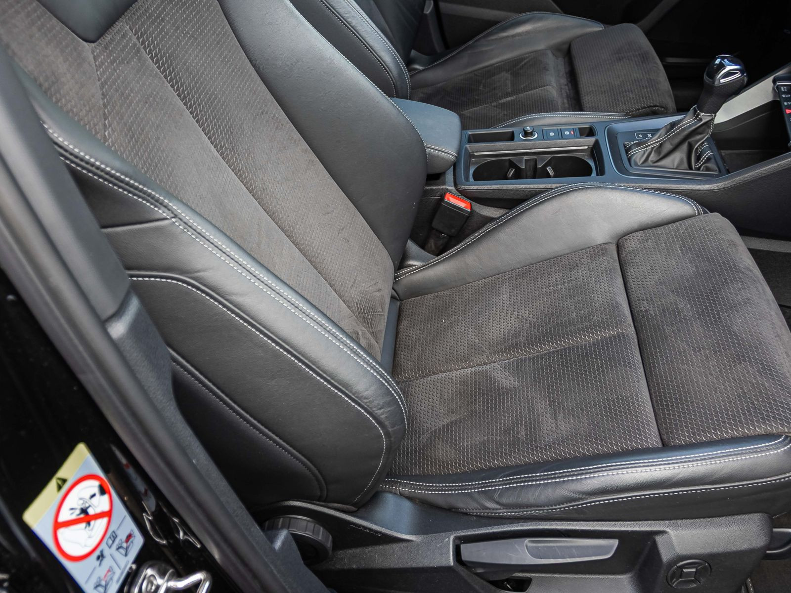 Audi Q3 S line 40TFSI qu Stronic Navi LED ACC CarPlay