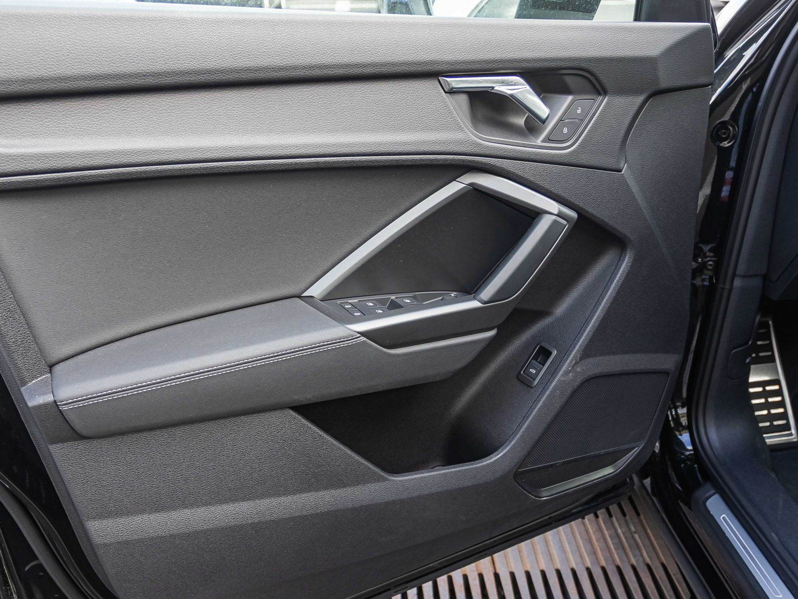 Audi Q3 S line 40TFSI qu Stronic Navi LED ACC CarPlay