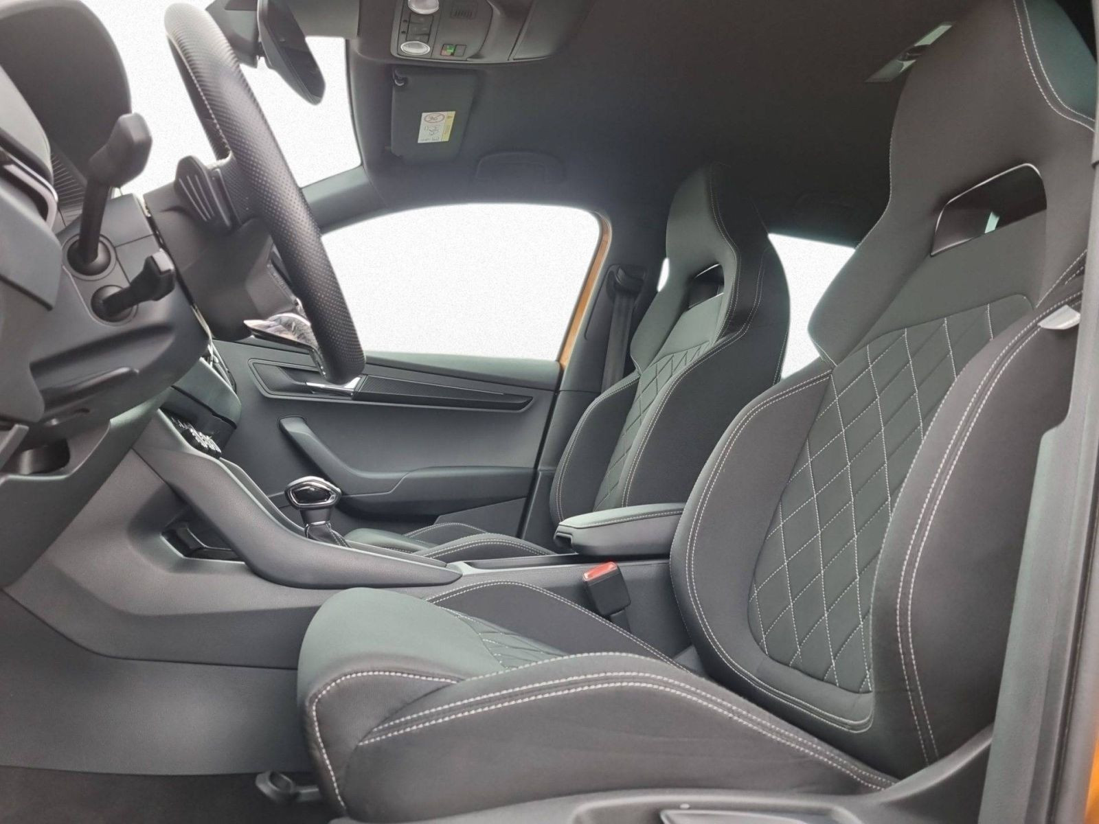 Skoda Karoq Sportline 2.0TDI DSG LED ACC AHK EPH