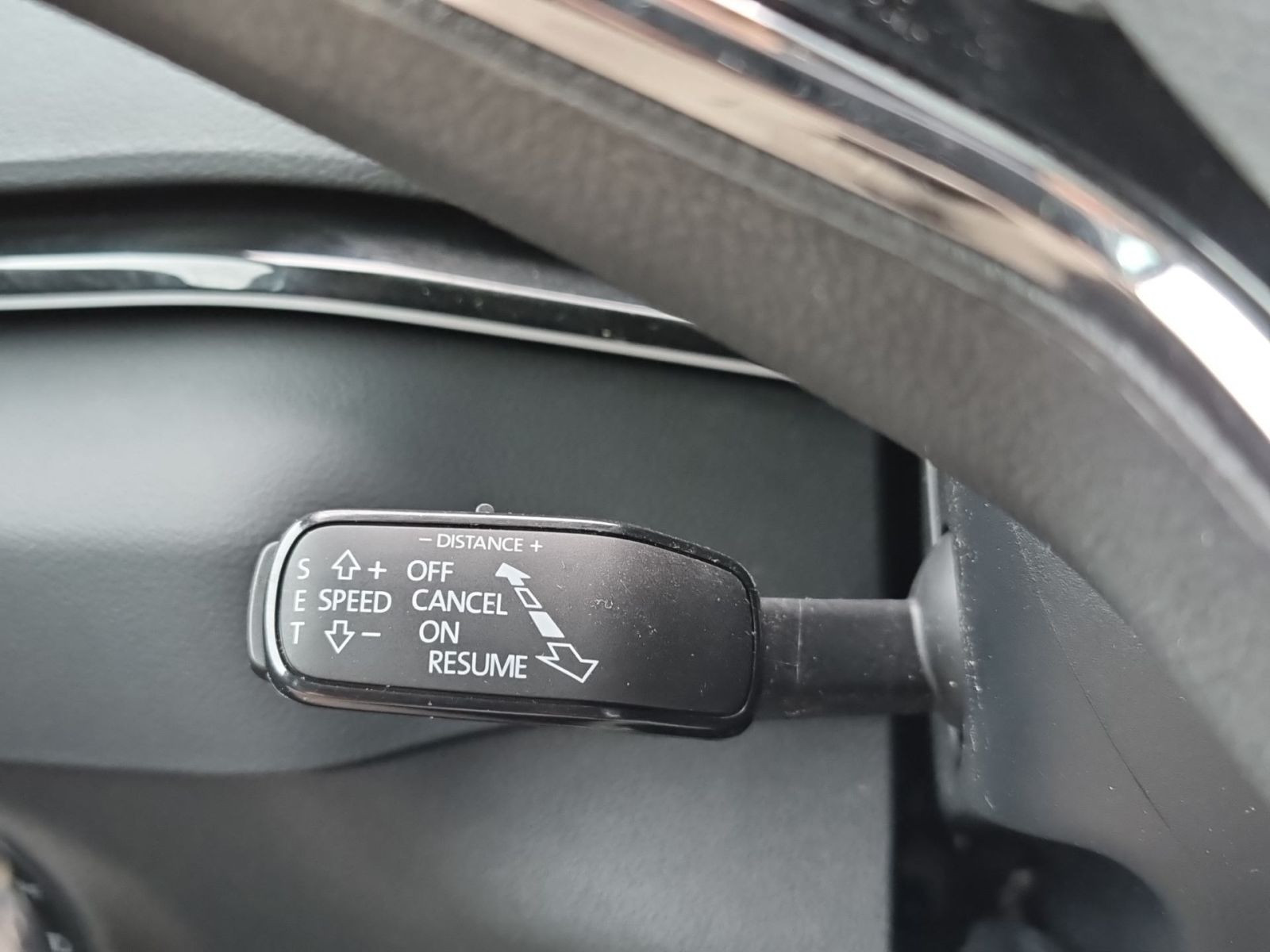 Skoda Karoq Sportline 2.0TDI DSG LED ACC AHK EPH