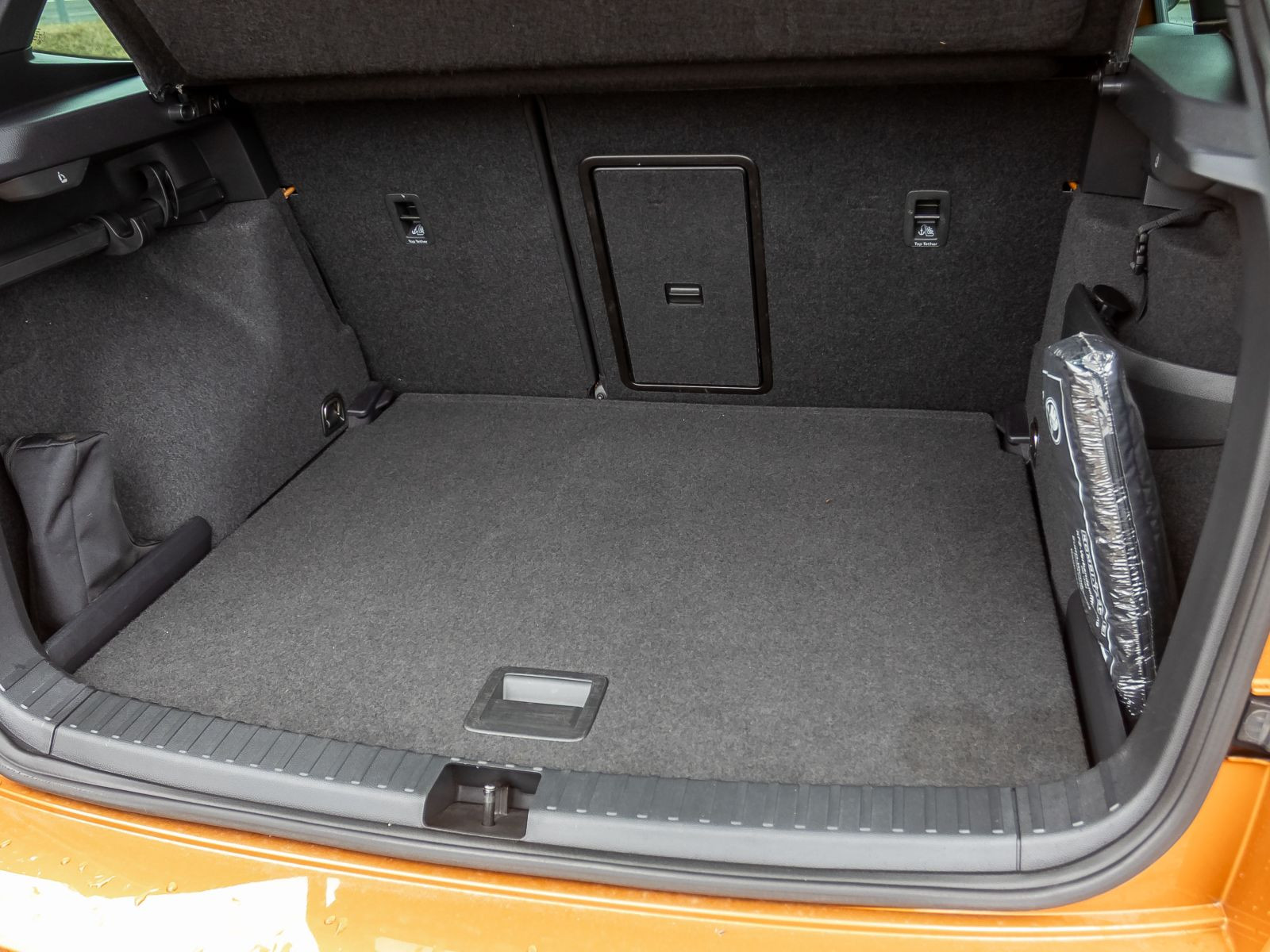Skoda Karoq Sportline 2.0TDI DSG LED ACC AHK EPH