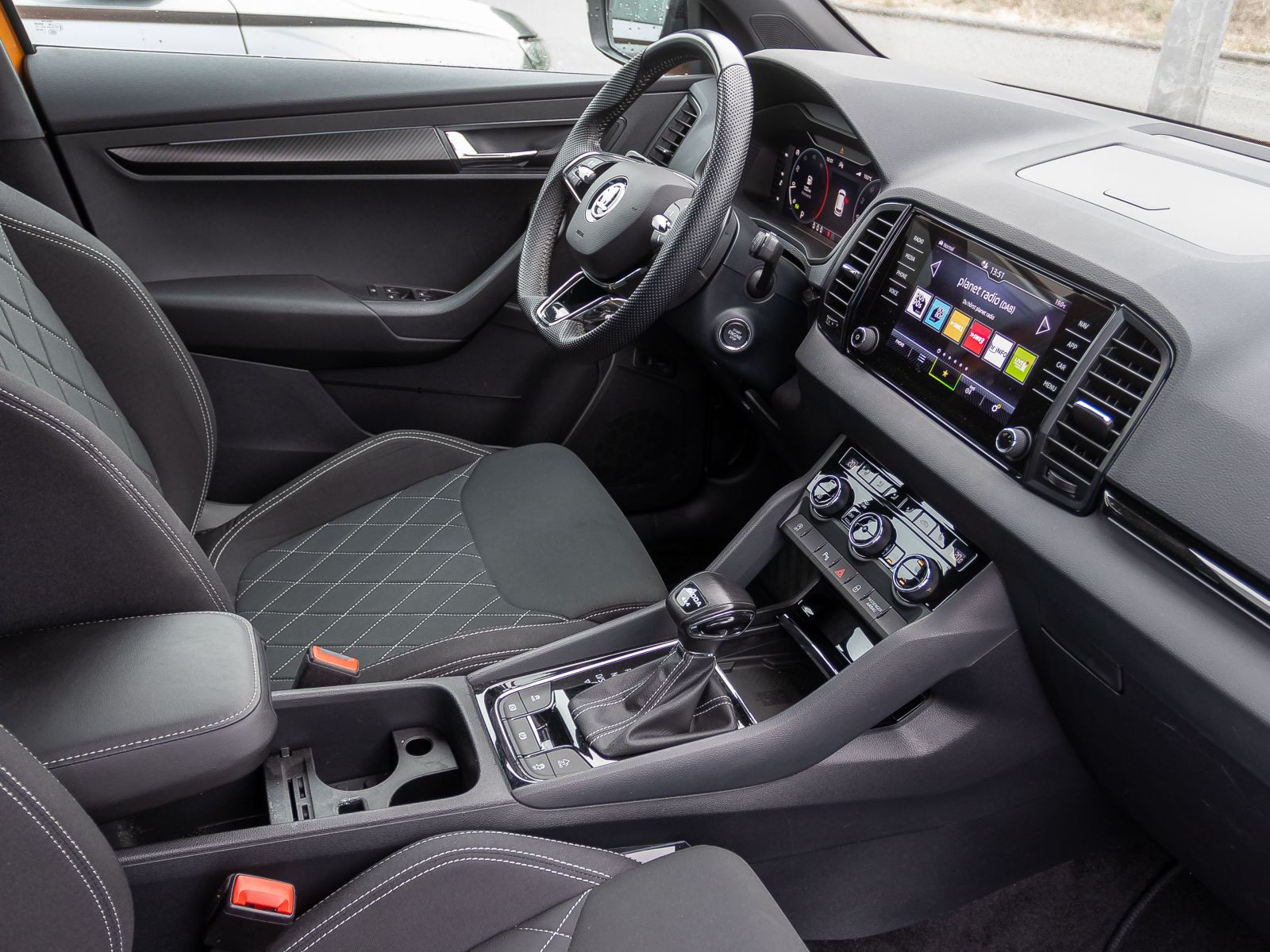 Skoda Karoq Sportline 2.0TDI DSG LED ACC AHK EPH