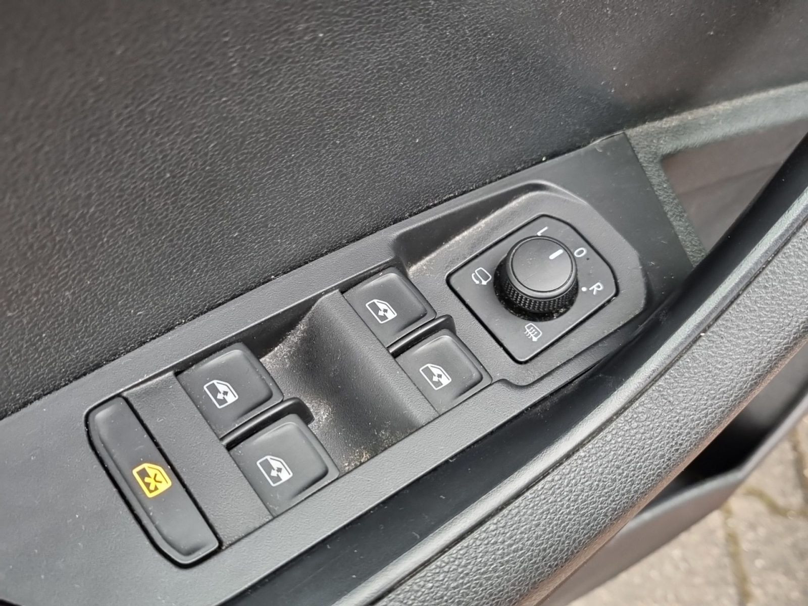 Skoda Karoq Sportline 2.0TDI DSG LED ACC AHK EPH