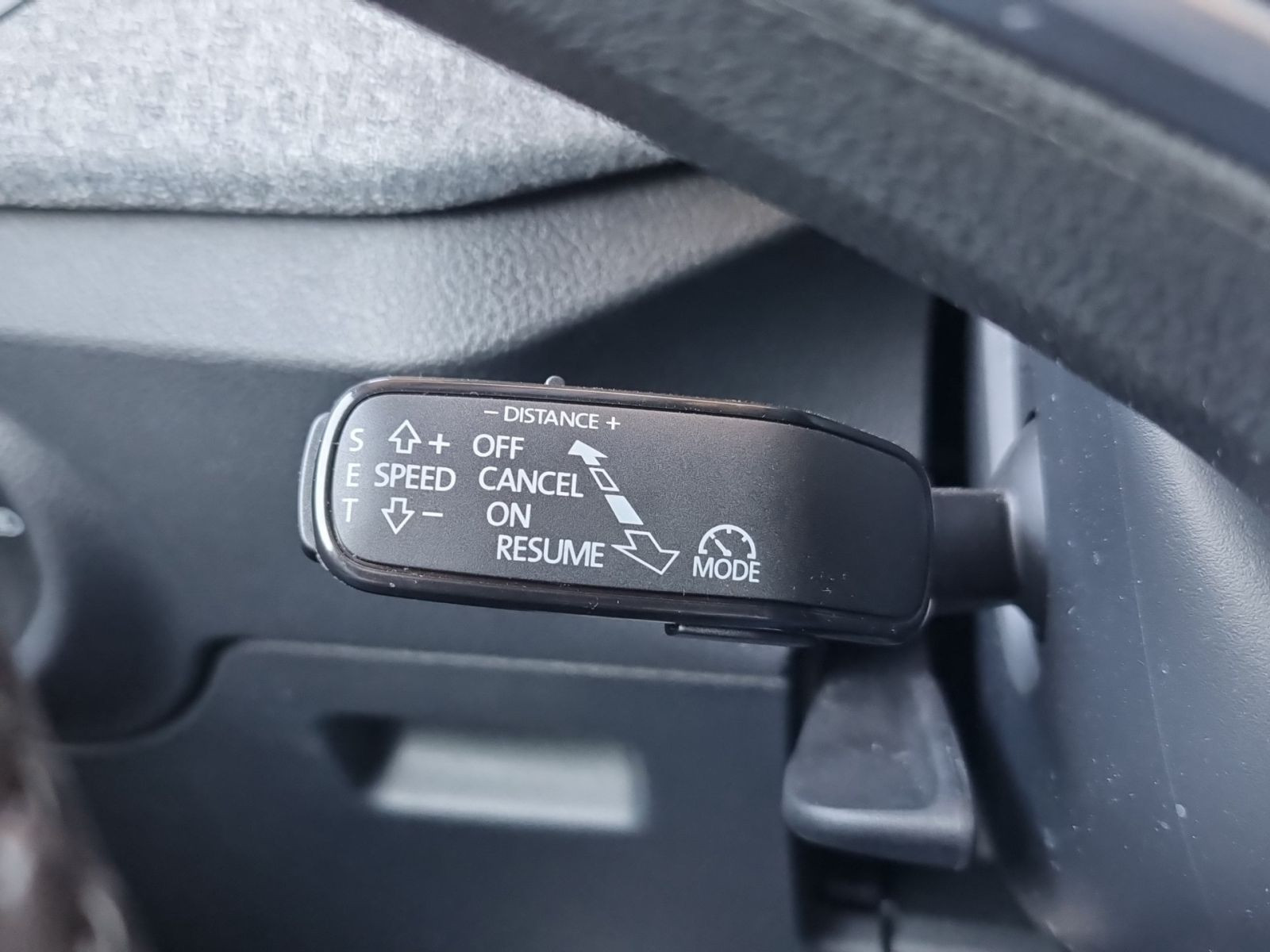 Skoda Scala Tour 1.0TSI DSG ACC EPH LED Navi CarPlay