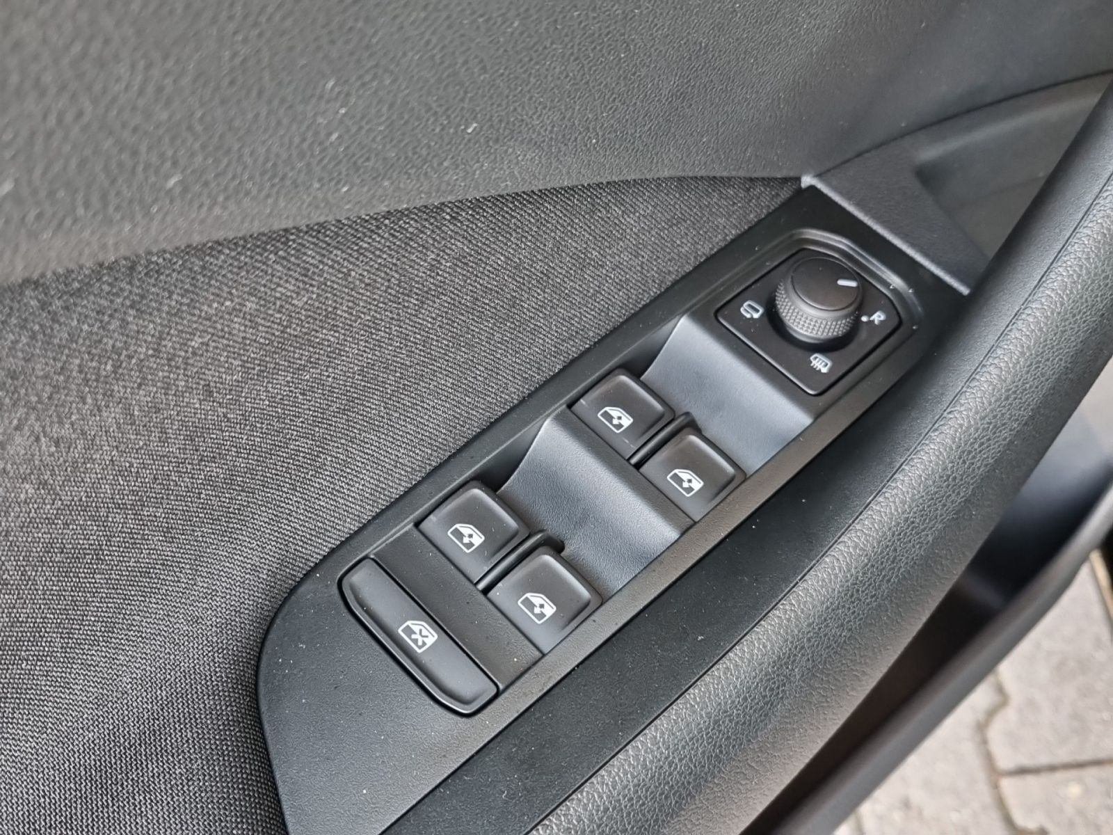 Skoda Scala Tour 1.0TSI DSG ACC EPH LED Navi CarPlay