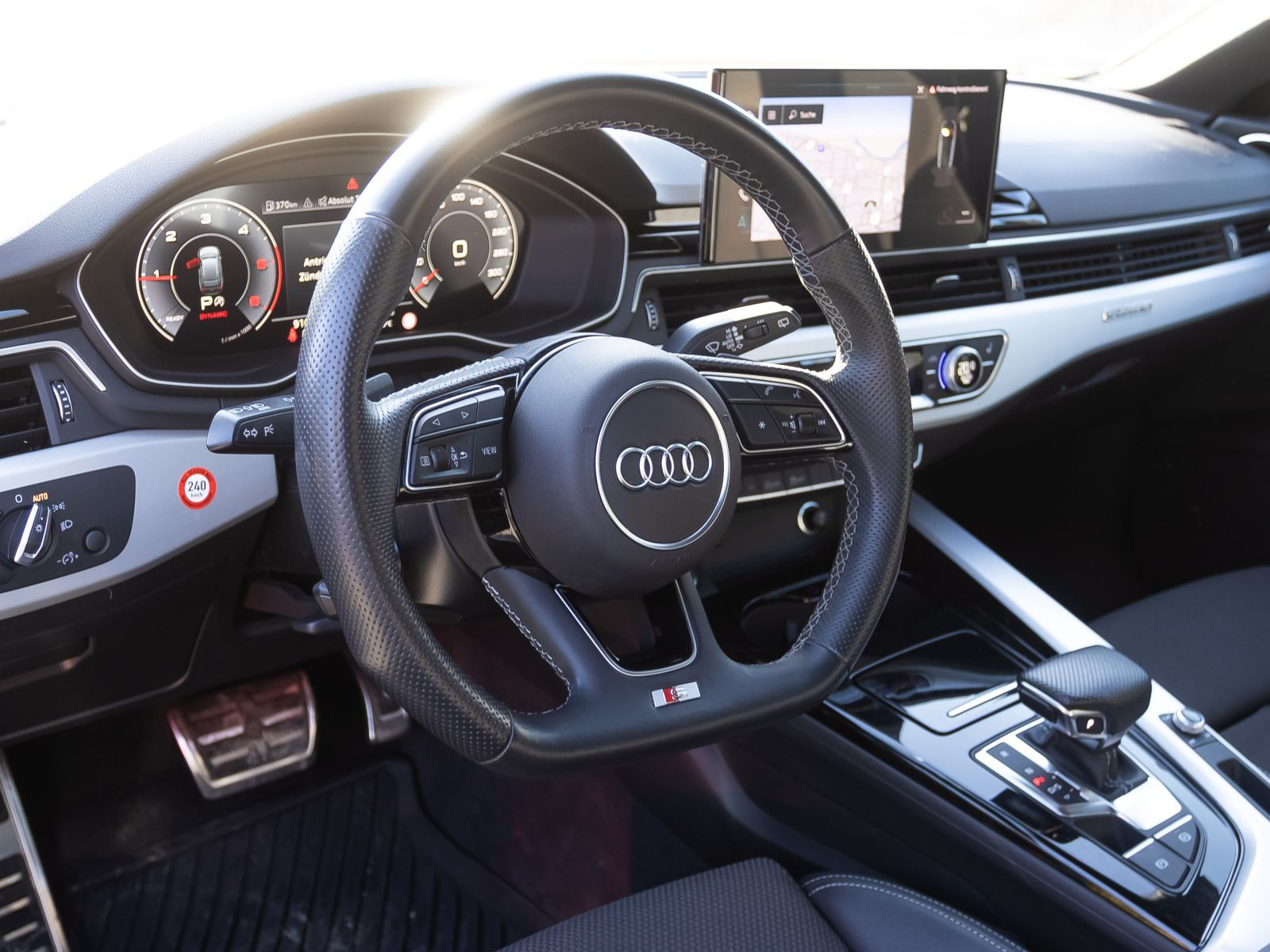Audi A4 Avant S line Competition 40TDI qu Stronic Navi LED GRA AHK