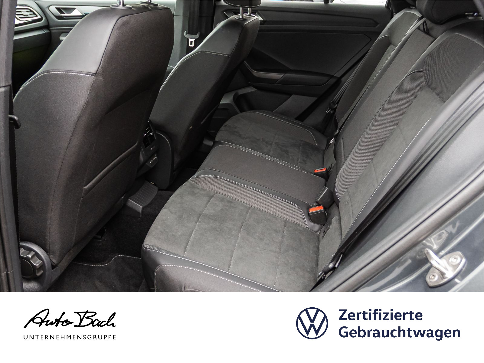 Volkswagen T-ROC 1.5 TSI DSG R-Line, AHK, Navi, LED, Rückfahrkamera, App-Connect