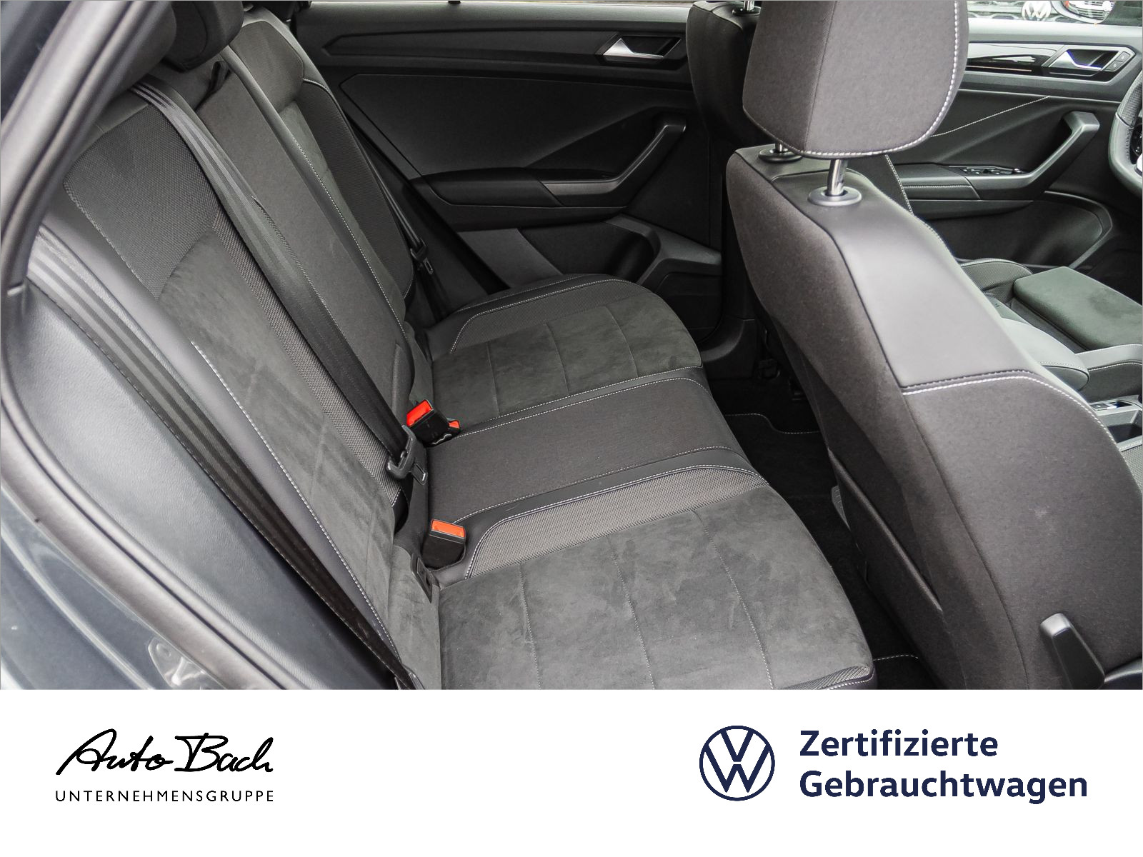 Volkswagen T-ROC 1.5 TSI DSG R-Line, AHK, Navi, LED, Rückfahrkamera, App-Connect