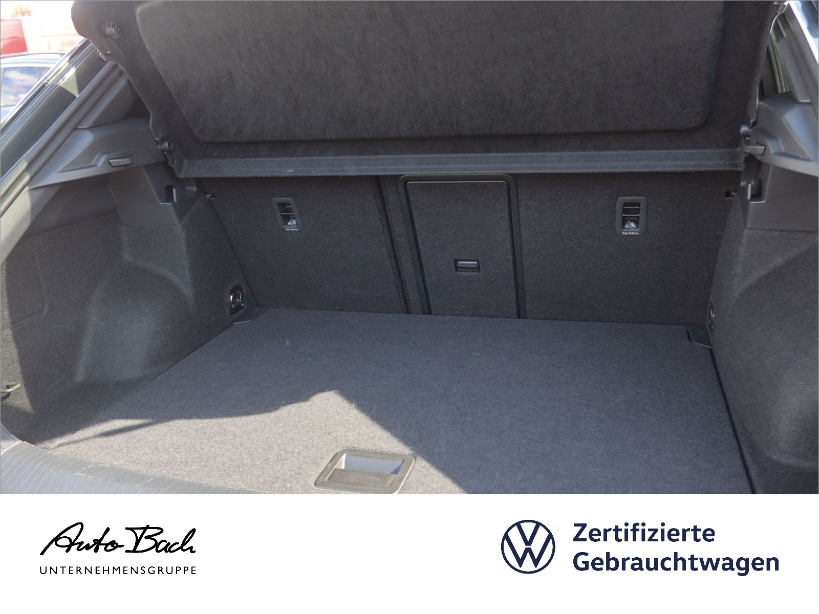 Volkswagen T-ROC 1.5 TSI DSG R-Line, Navi, LED, AHK, Rückfahrkamera, App-Connect