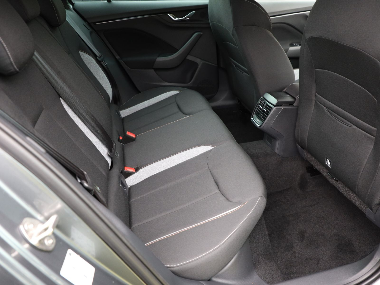 Skoda Scala Balance 1,5 TSI DSG ACC AHK NAVI RFK KESSY