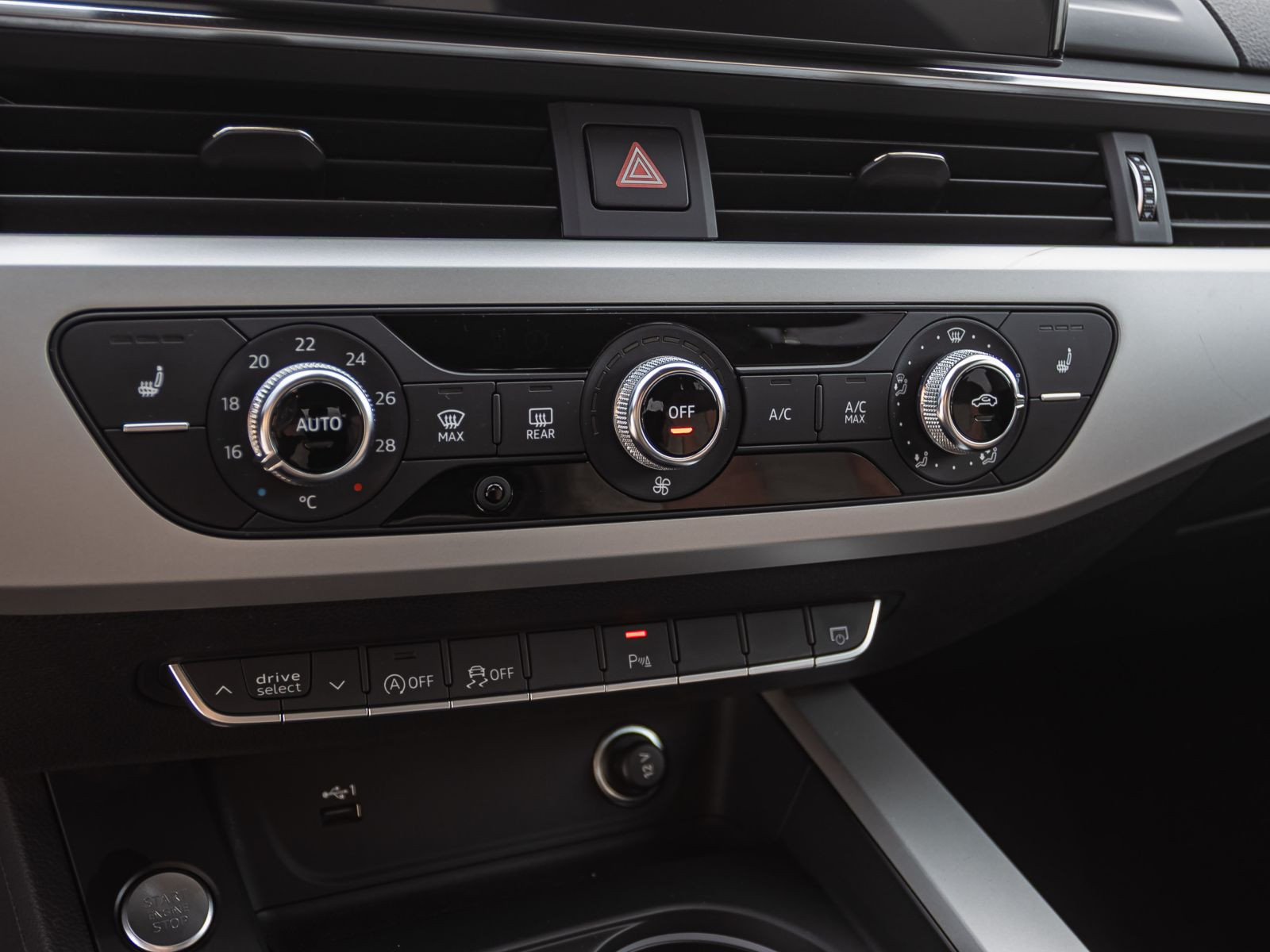 Audi A4 Avant S line 40TDI Stronic Navi LED GRA EPH