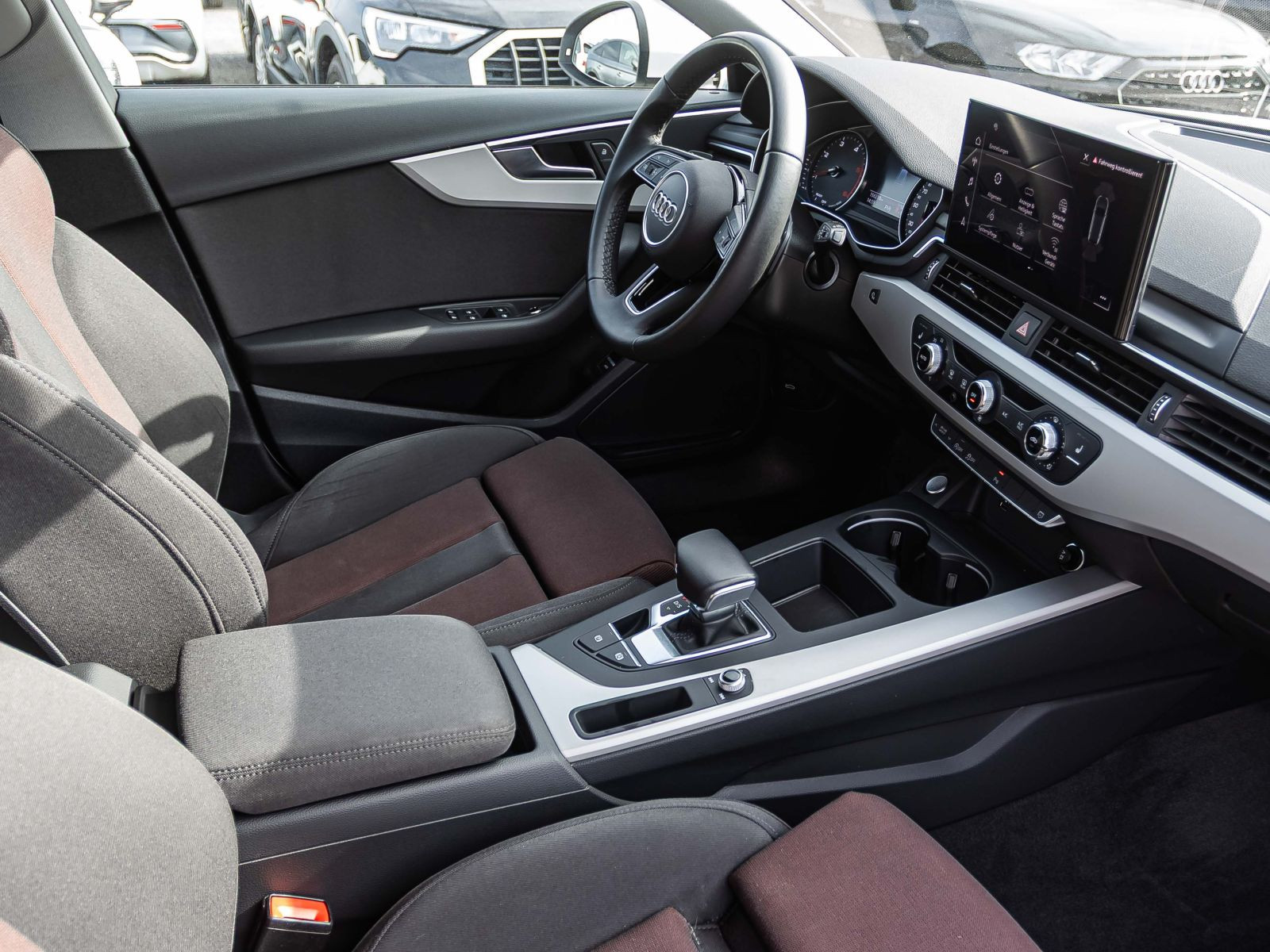 Audi A4 Avant S line 40TDI Stronic Navi LED GRA EPH