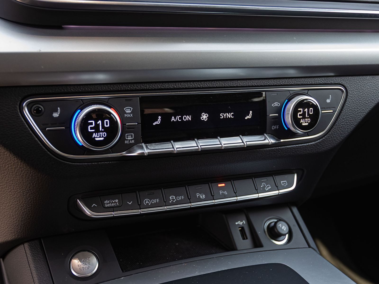 Audi Q5 Advanced 40TDI qu Navi LED HuD Panorama ACC