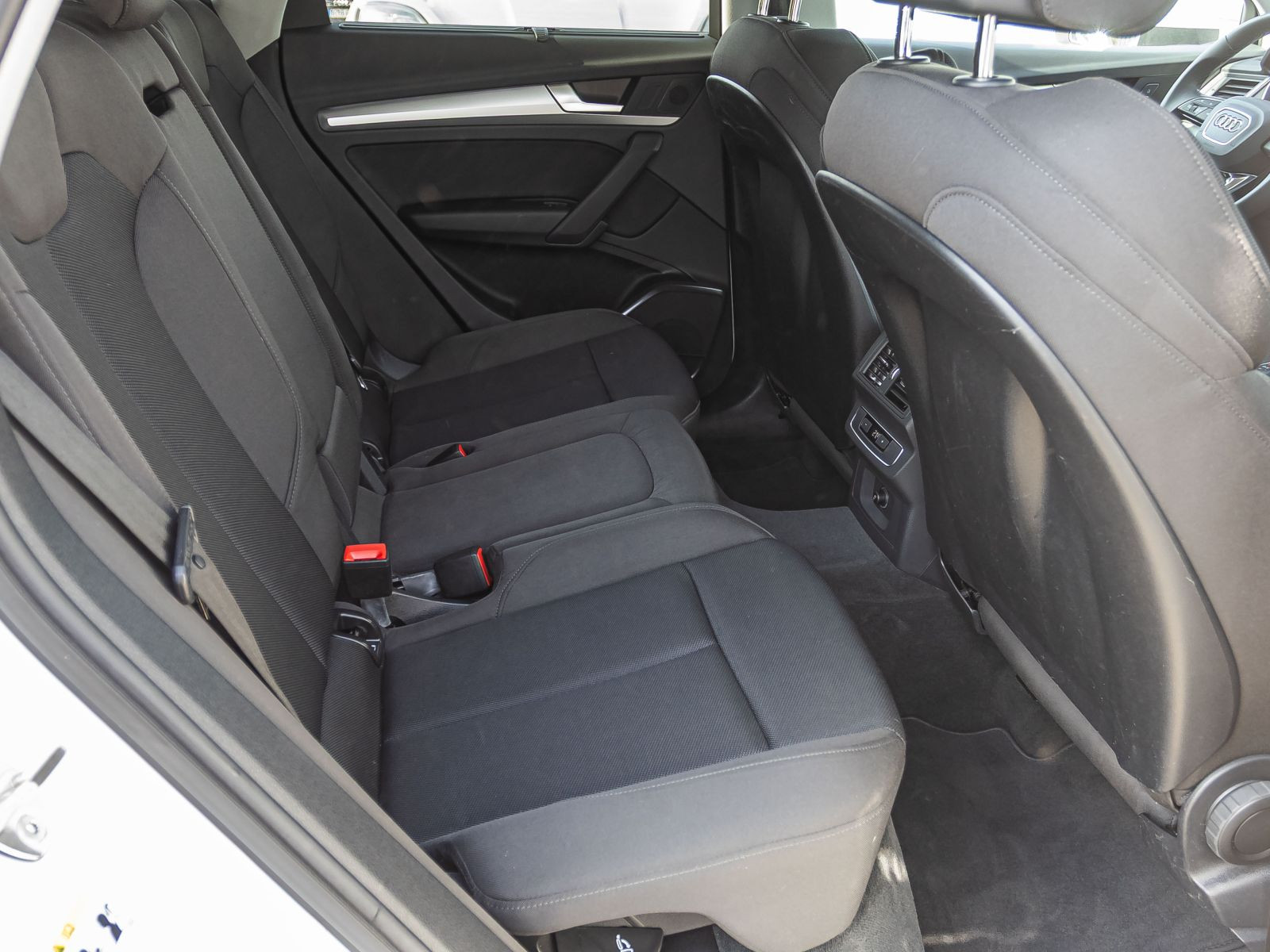 Audi Q5 Advanced 40TDI qu Navi LED HuD Panorama ACC