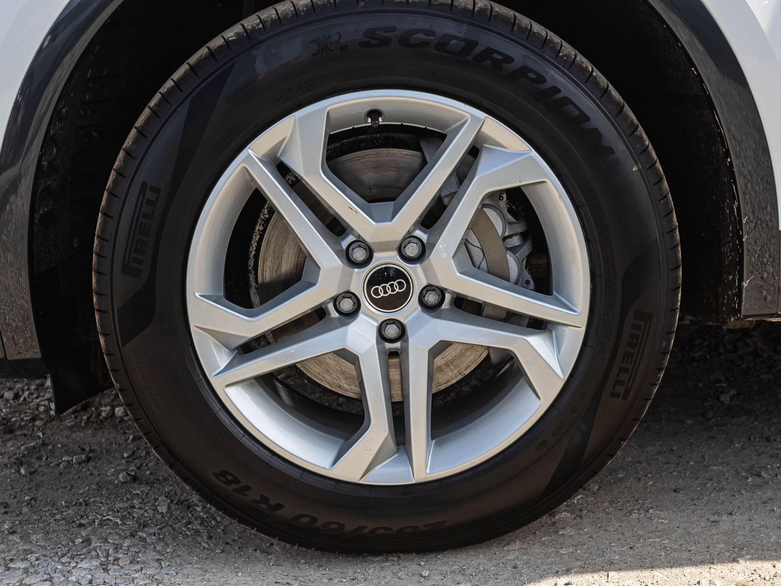 Audi Q5 Advanced 40TDI qu Navi LED HuD Panorama ACC