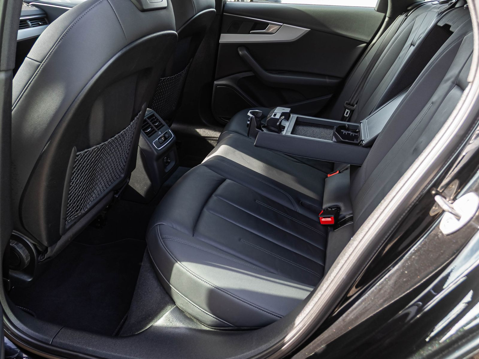 Audi A4 Avant 40TFSI Stronic Navi Matrix HuD GRA EPH