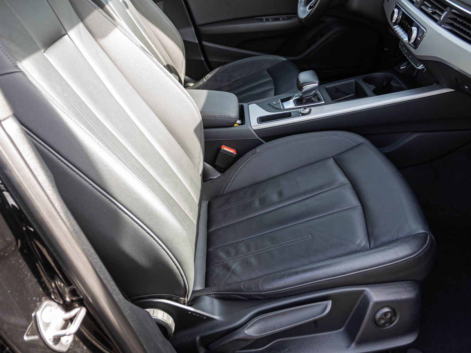 Audi A4 Avant 40TFSI Stronic Navi Matrix HuD GRA EPH