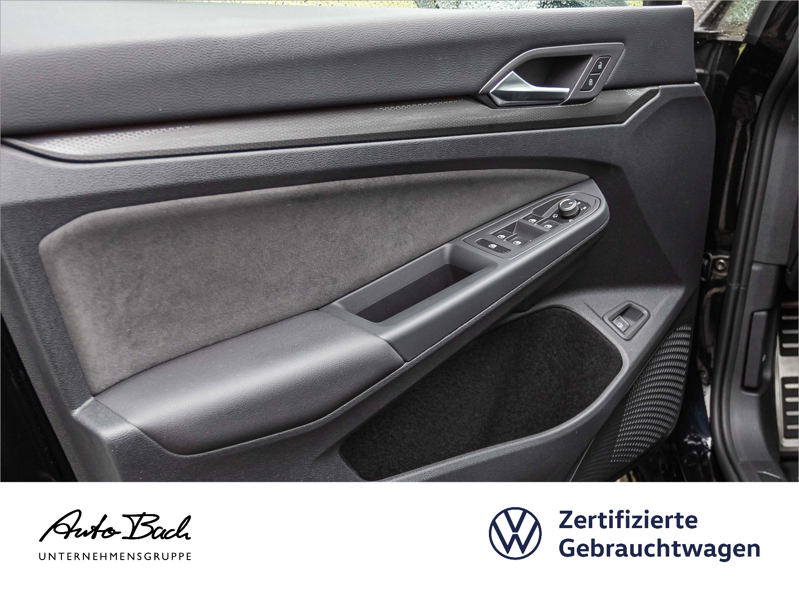 Volkswagen Golf VIII 1.4 TSI DSG GTE Navi Matrix ACC EPH