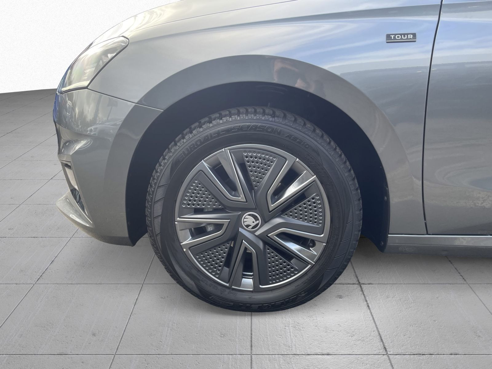 Skoda Fabia Tour 1.0 TSI EPH LED CarPlay