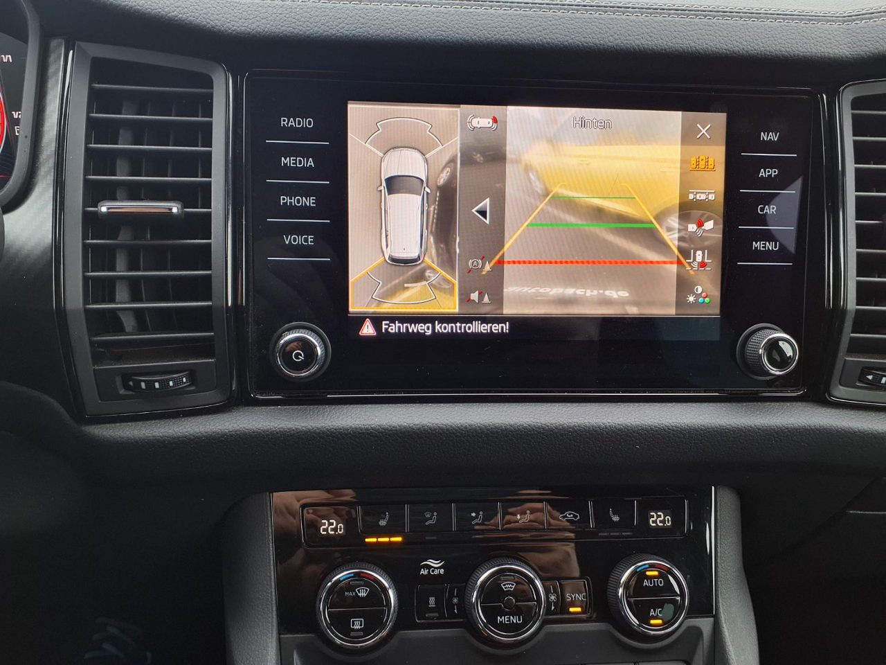 Skoda Kodiaq Sportline 2.0TDI 4x4 DSG Navi EPH GRA AHK