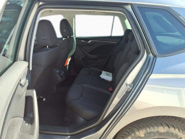 Skoda Kamiq Tour 1.0 TSI 81 kW  Navi LED CarPlay Business Paket